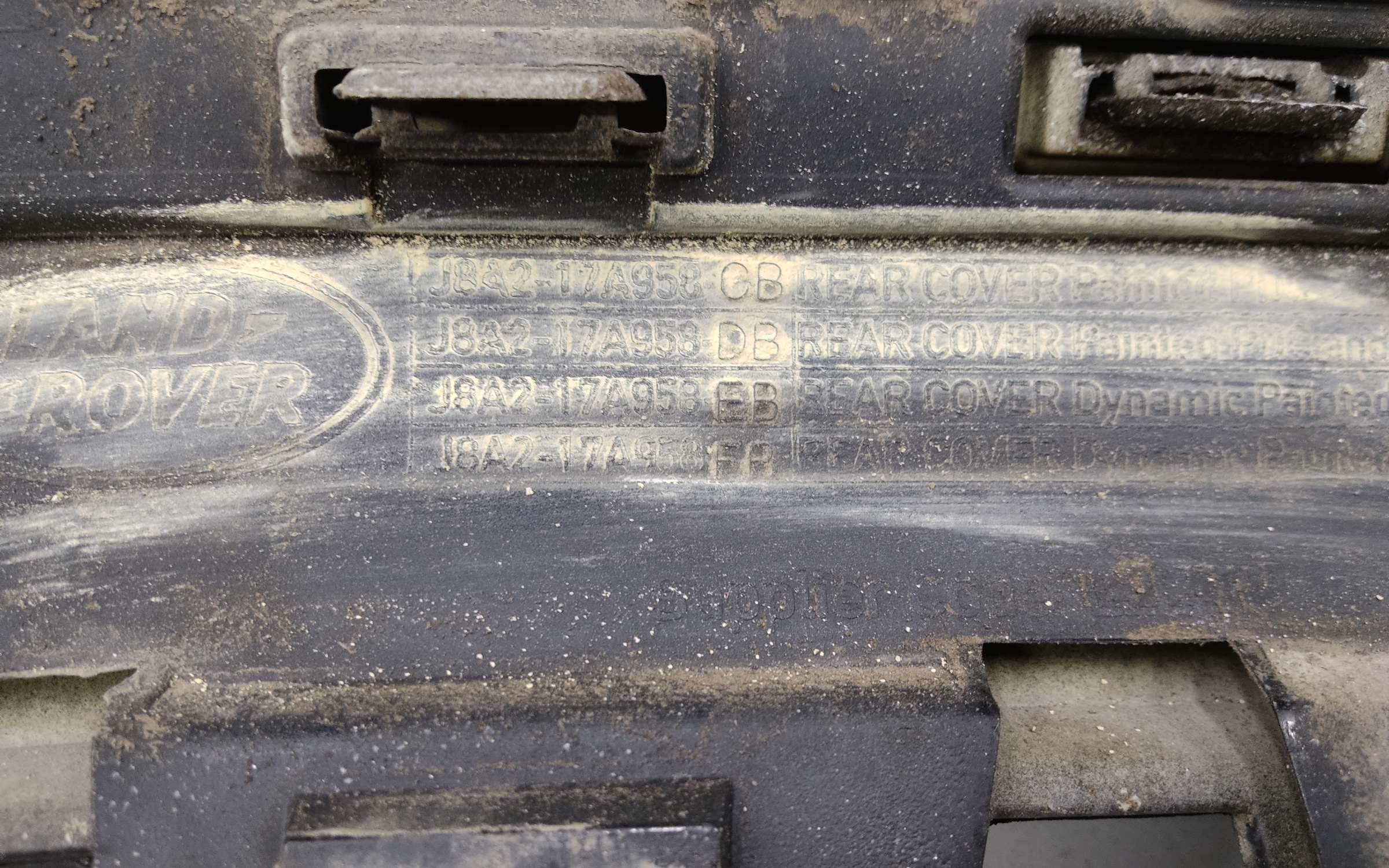 Бампер задний Land Rover Range Rover Velar