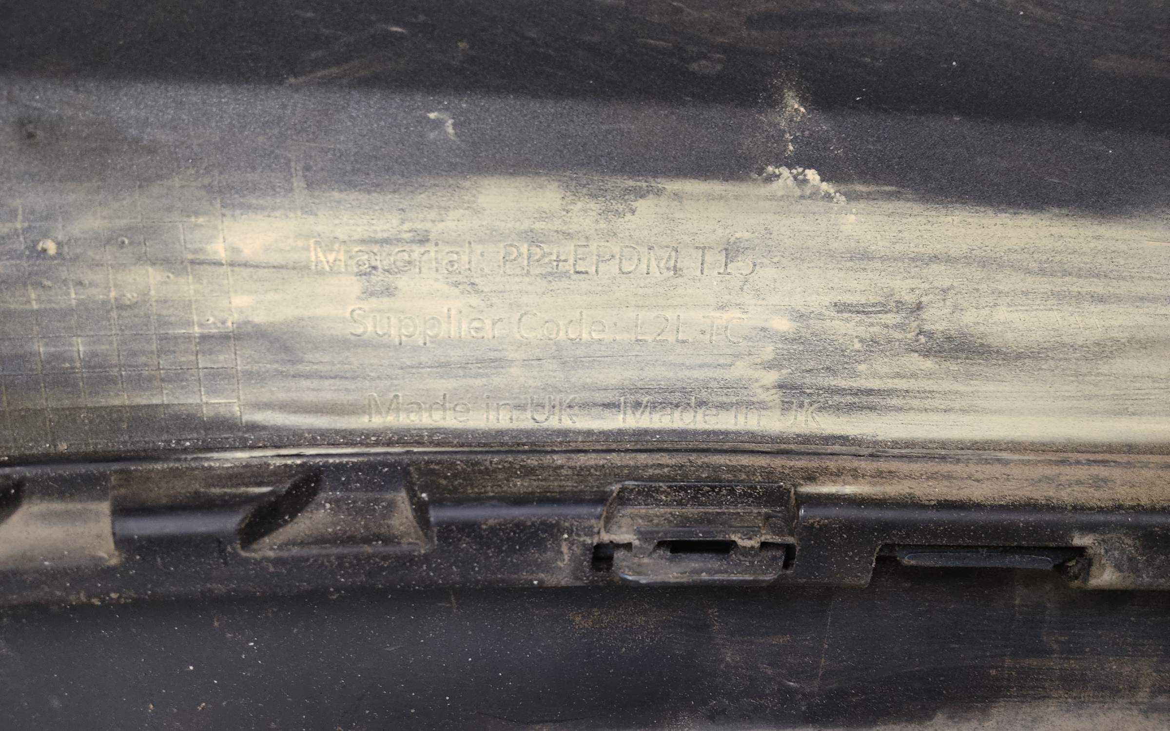 Бампер задний Land Rover Range Rover Velar