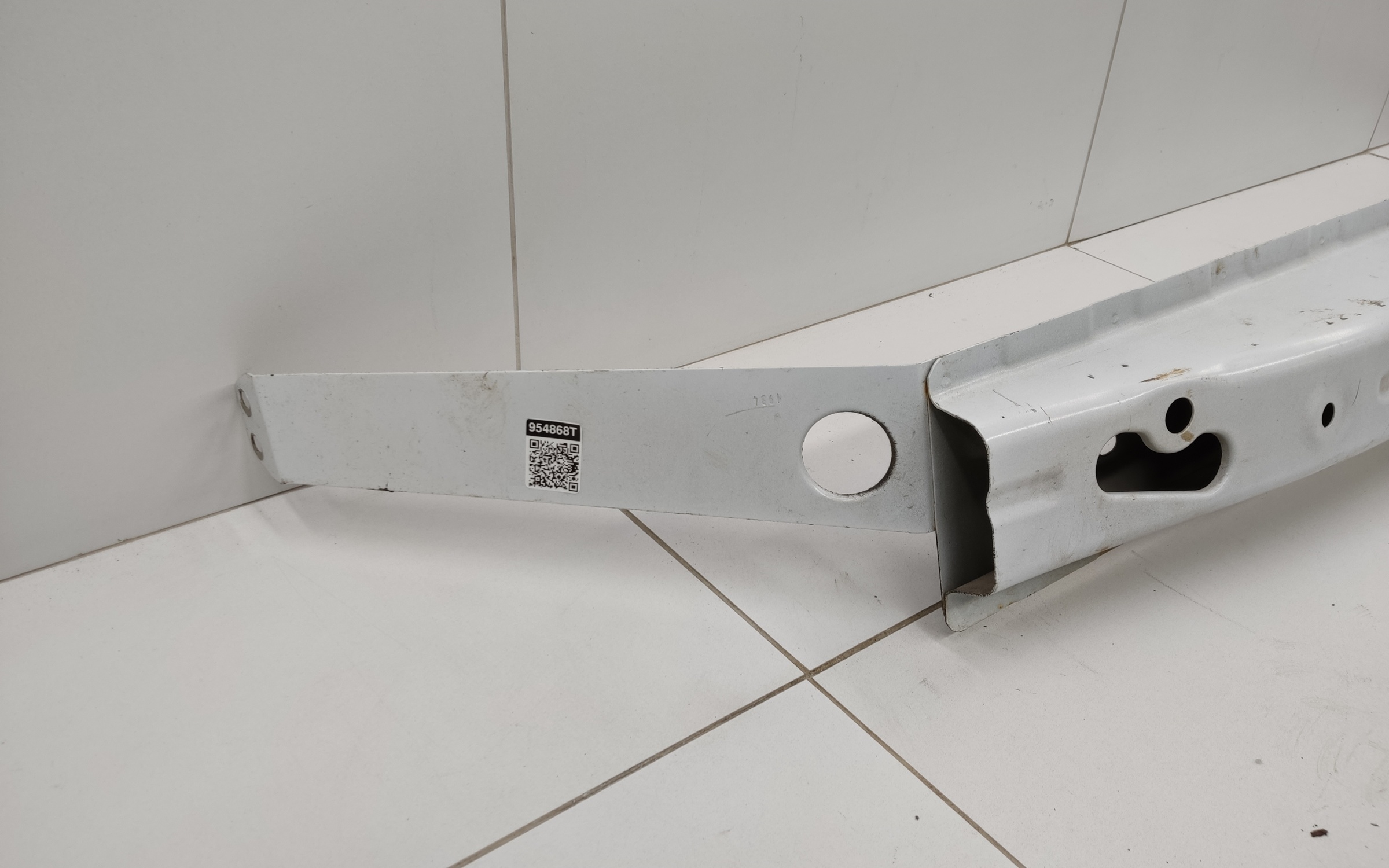 Усилитель переднего бампера Lada Niva Travel