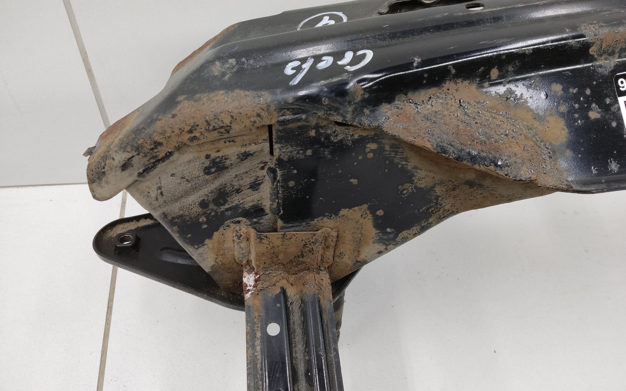 Усилитель заднего бампера Hyundai Creta 1