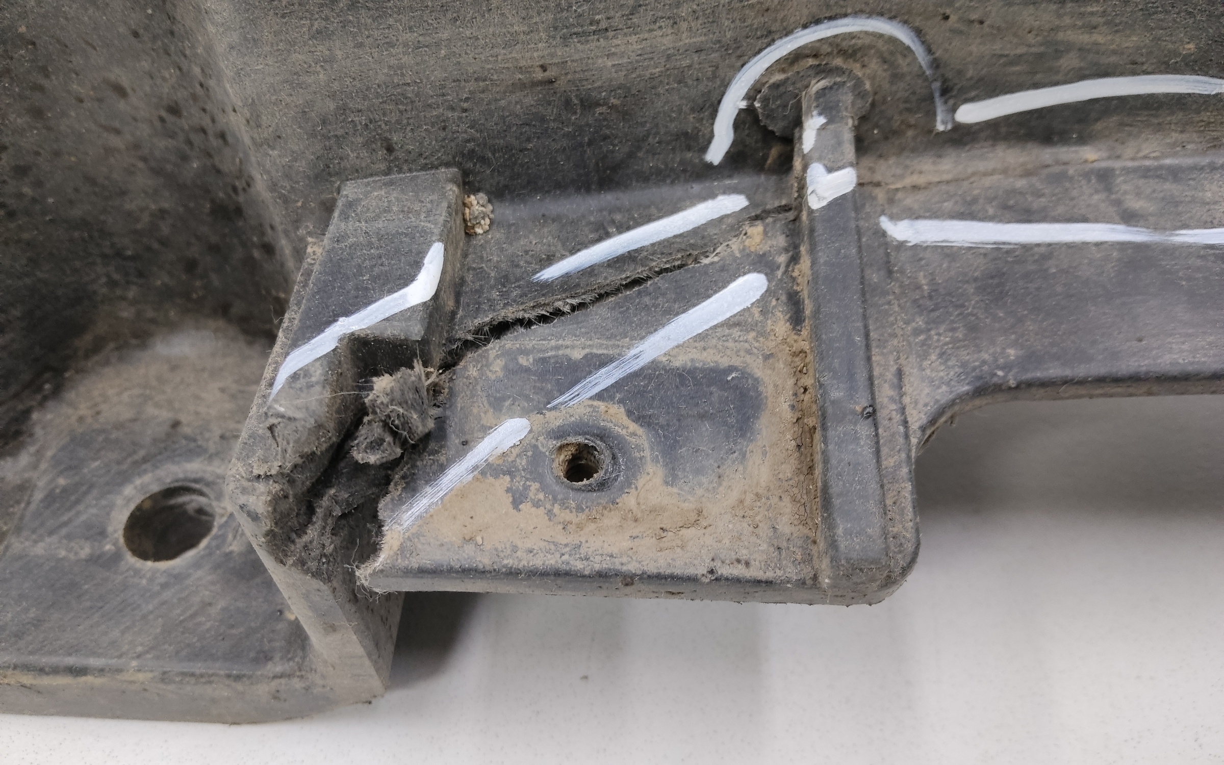 Усилитель заднего бампера KIA Soul 2