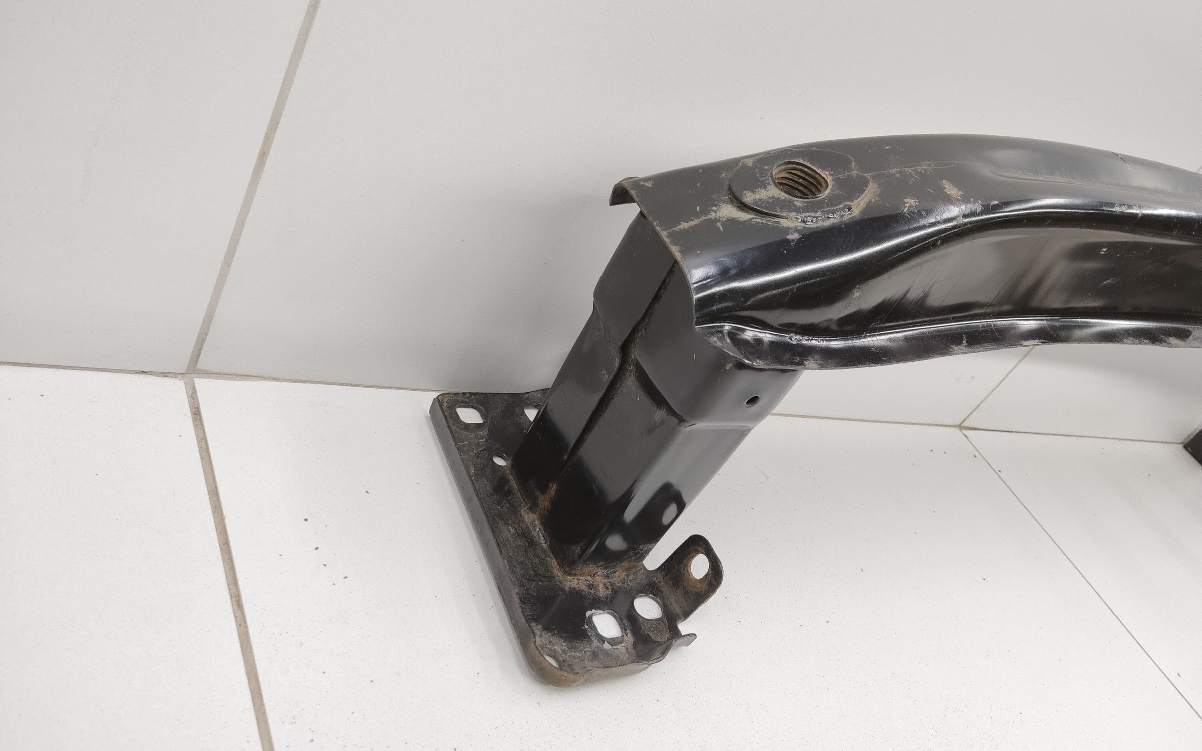 Усилитель переднего бампера Volkswagen Polo 5 " JORDEN "