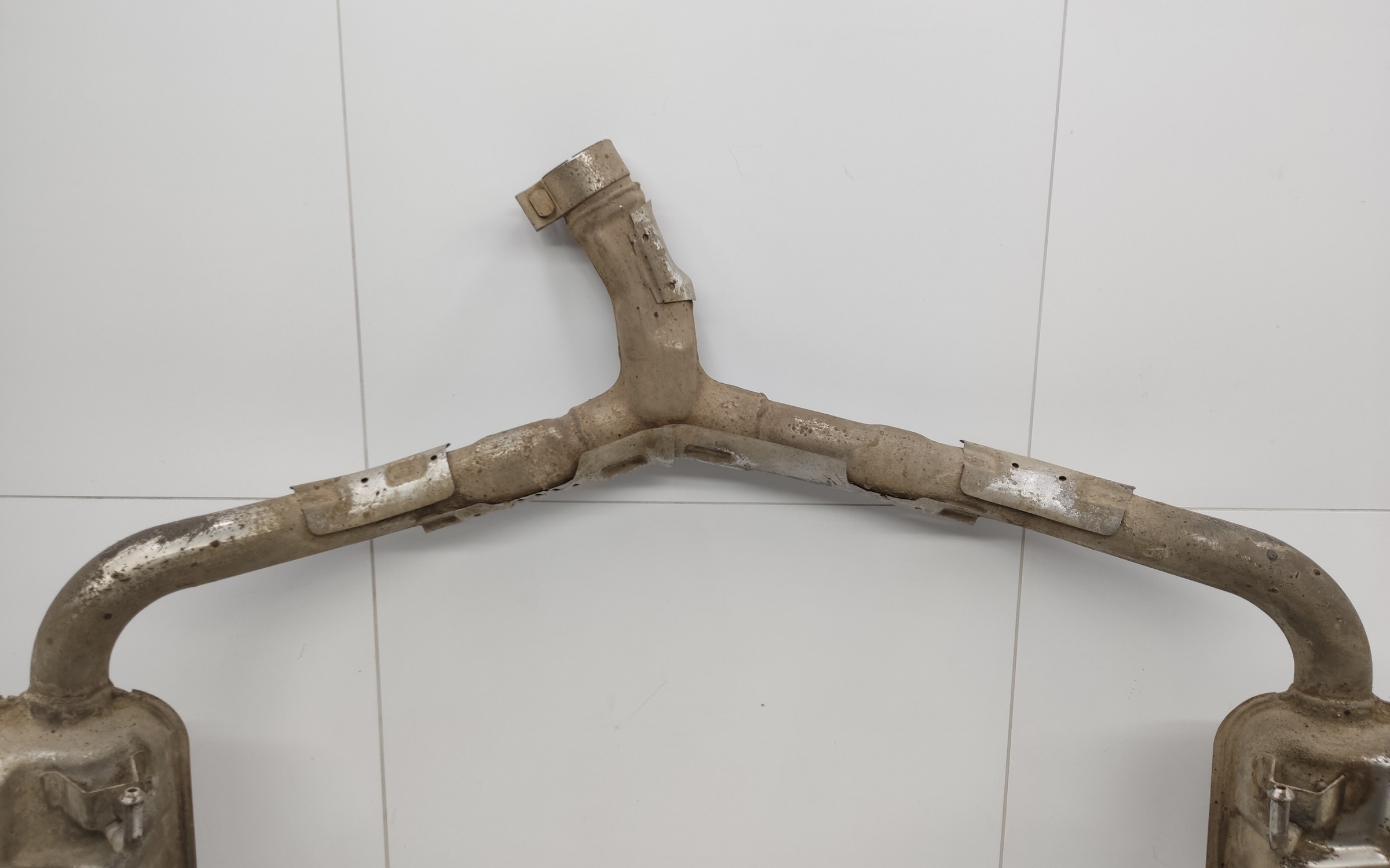 Глушитель задняя часть Gac GS8 2