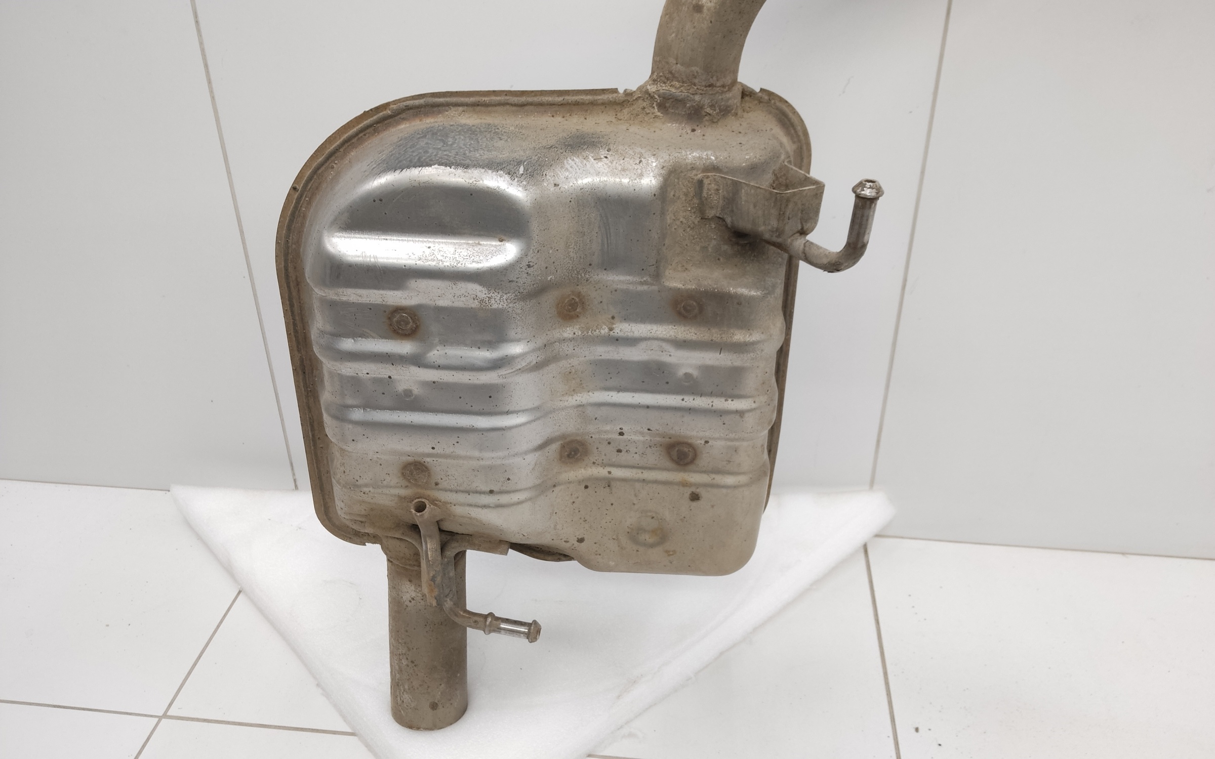 Глушитель задняя часть Gac GS8 2