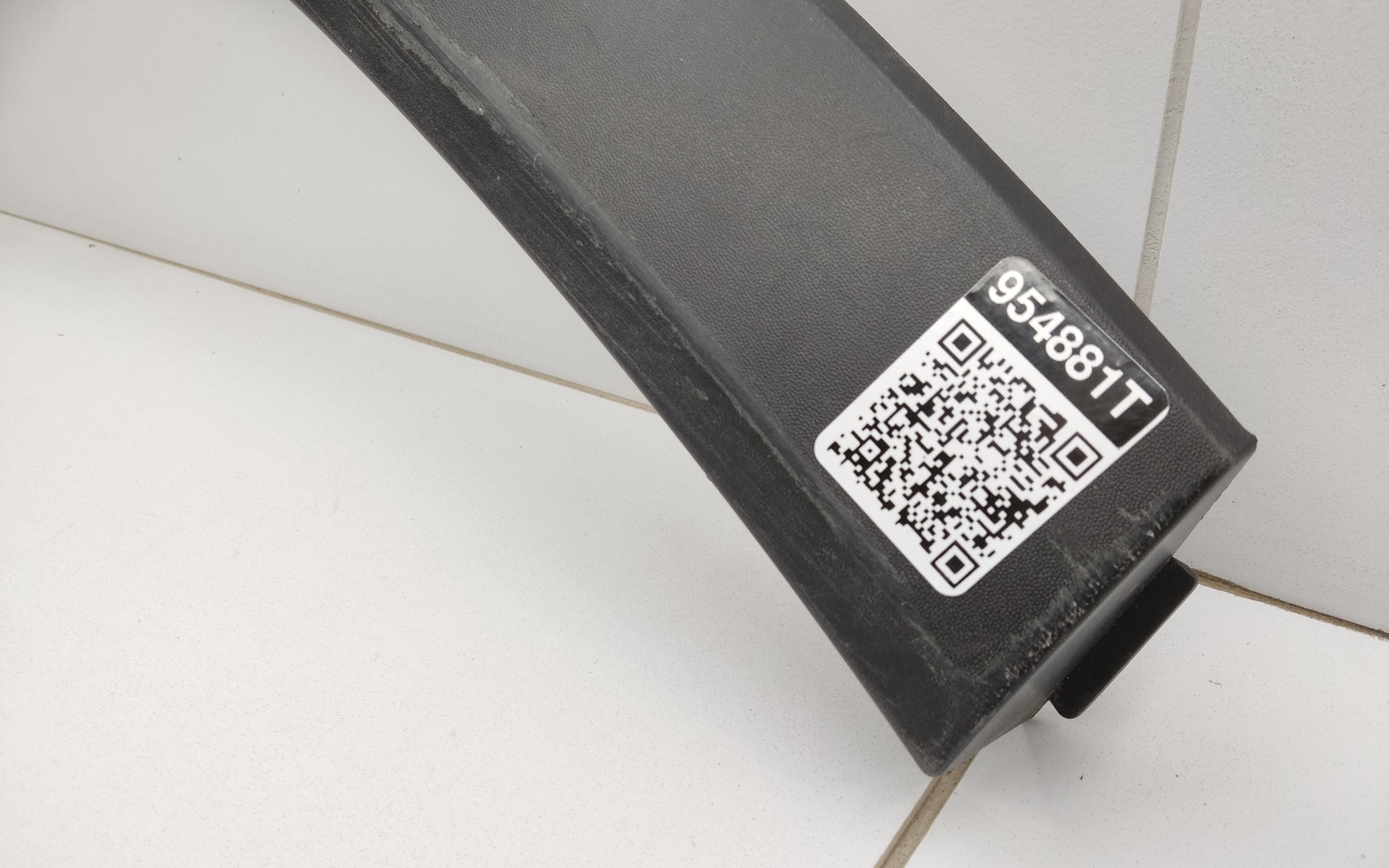 Накладка крыла заднего правого Chery Tiggo 8 Pro