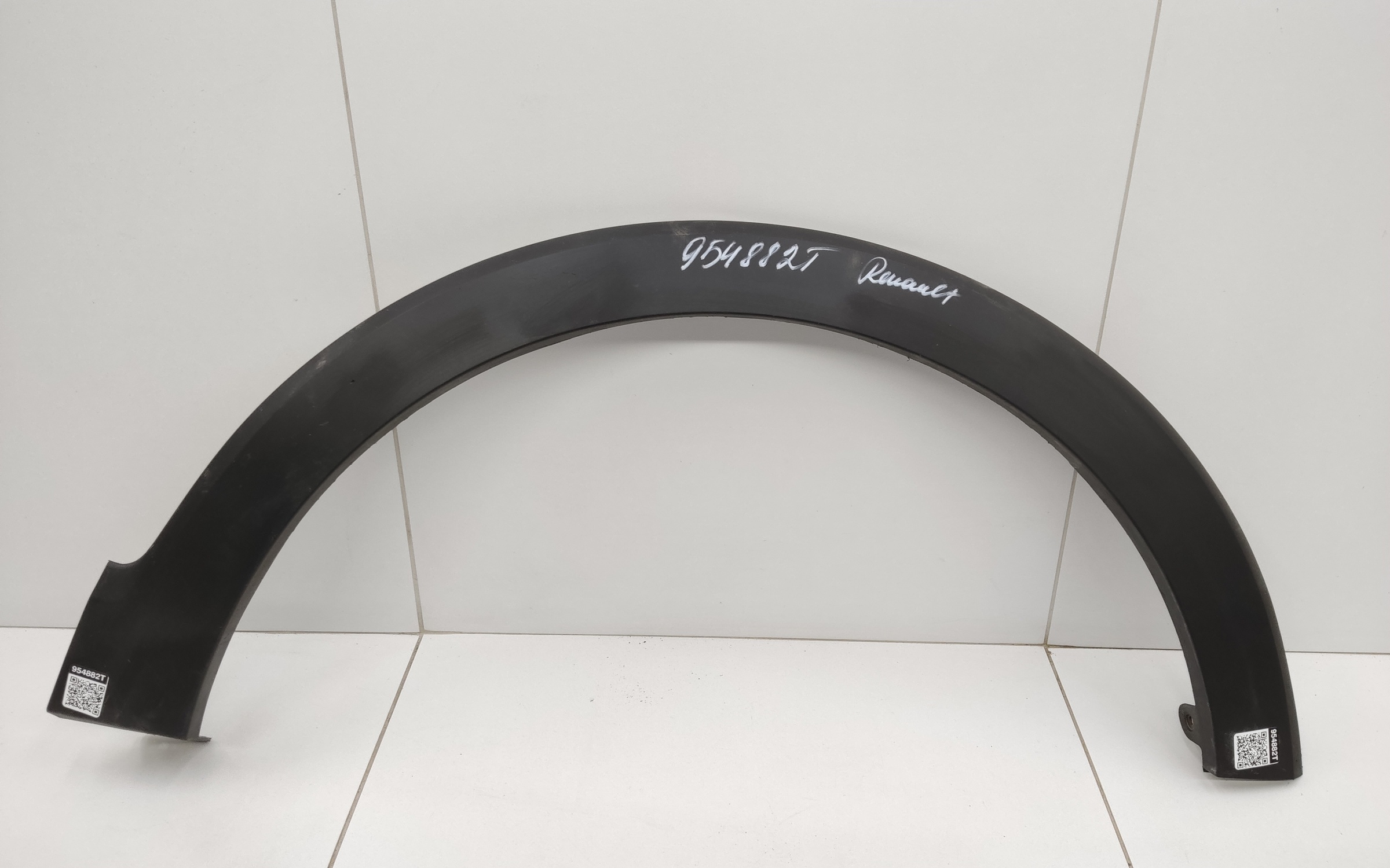 Накладка крыла переднего правого Renault Kaptur