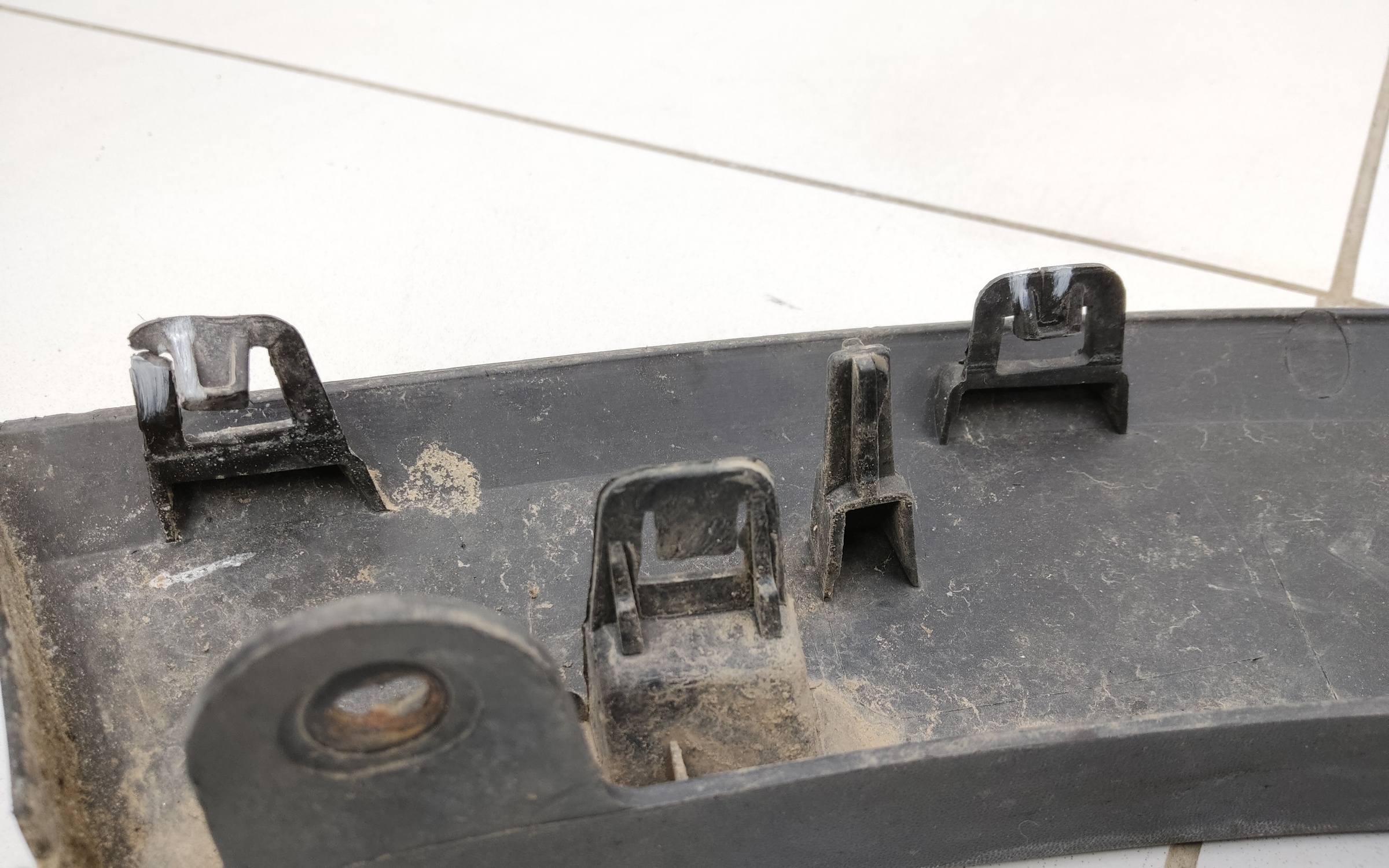 Накладка крыла переднего правого Renault Kaptur