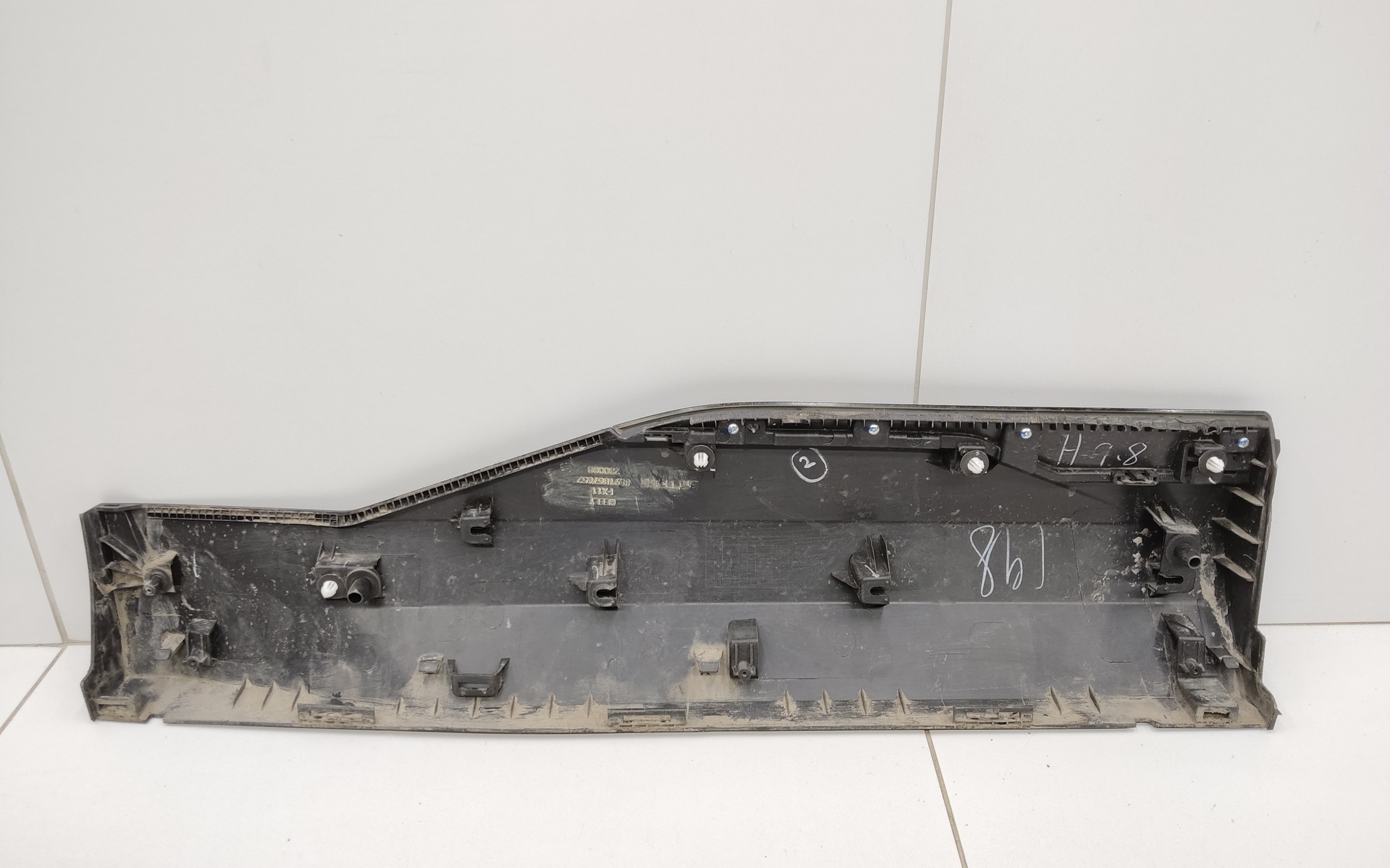 Накладка двери задней левой Geely Atlas 2