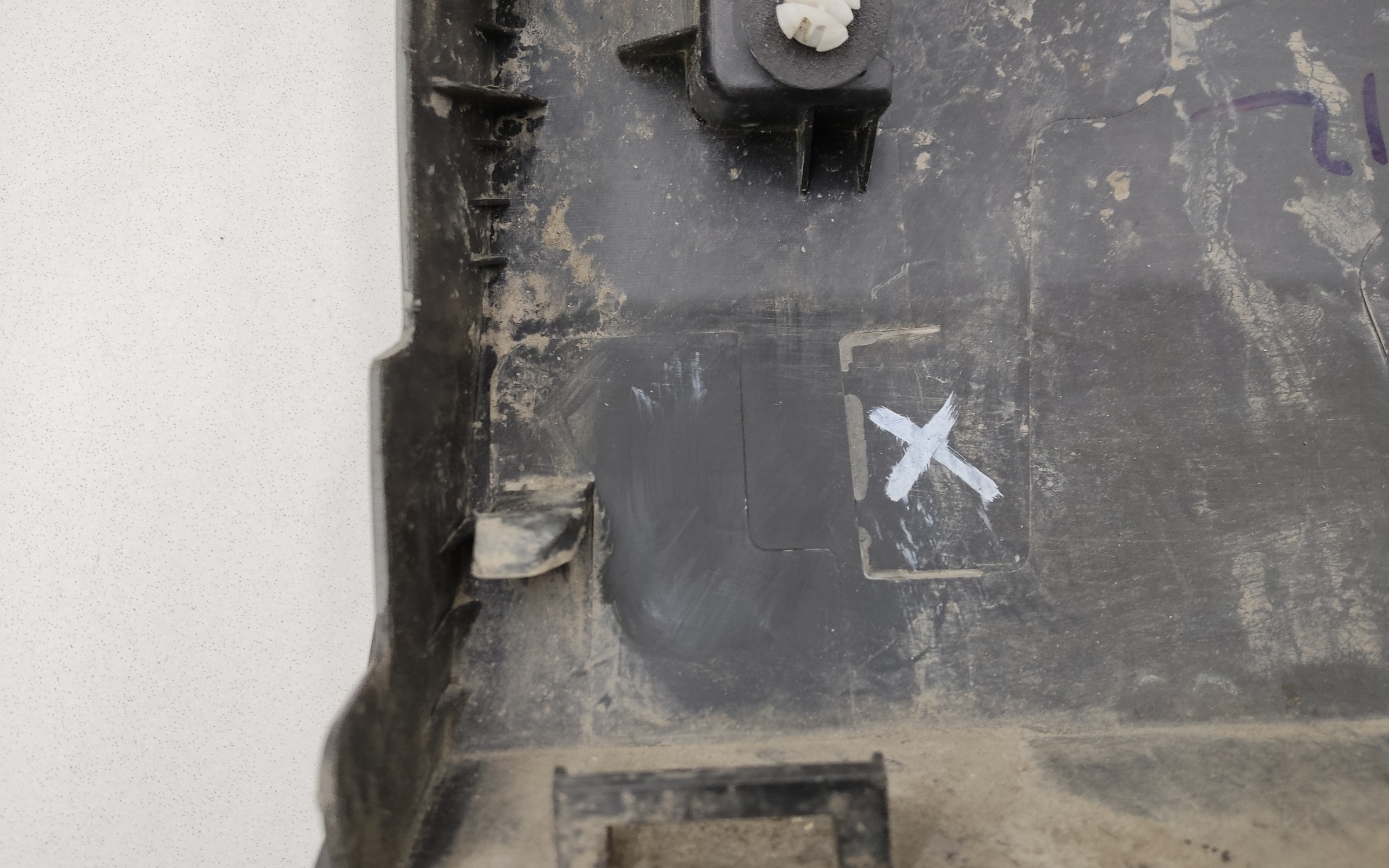 Накладка двери передней левой Geely Atlas 2