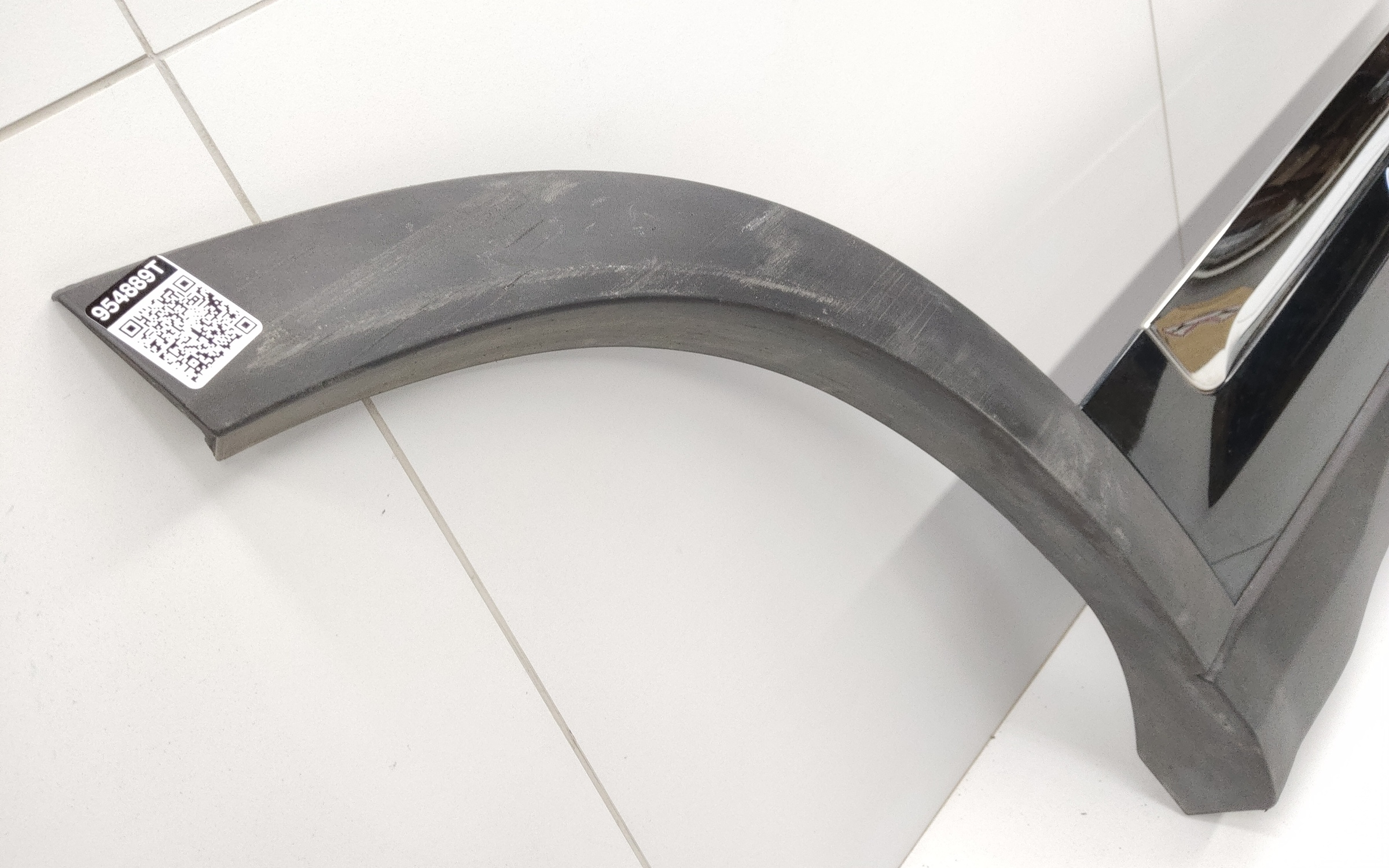 Накладка двери задней правой Chery Tiggo 8 Pro