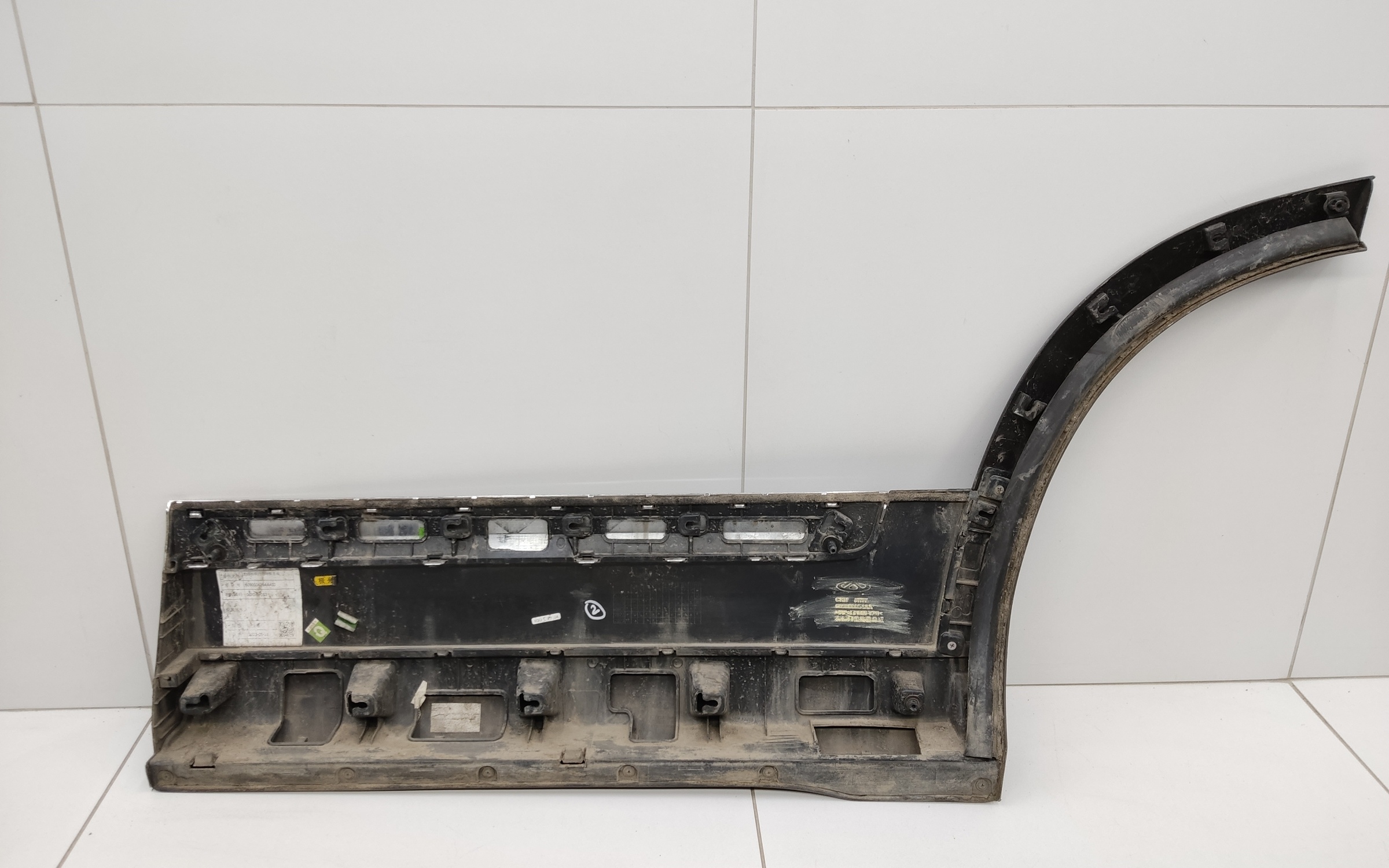 Накладка двери задней правой Chery Tiggo 8 Pro