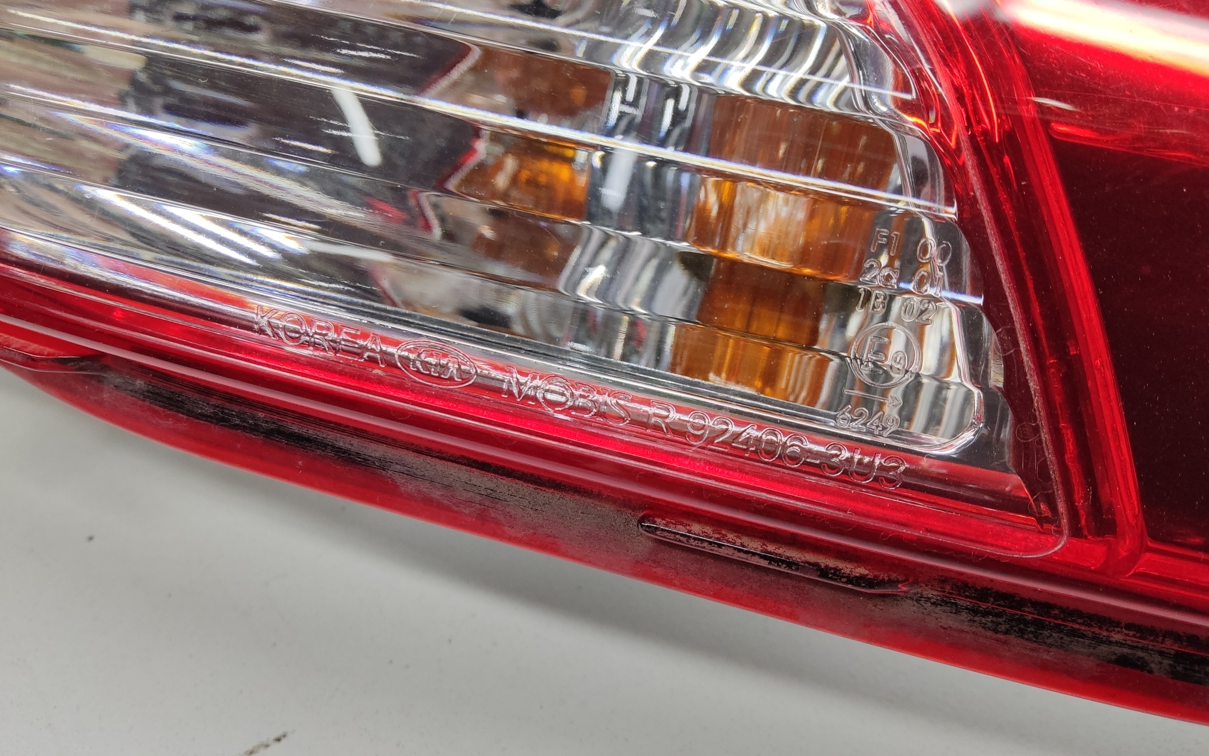 Фара ПТФ задняя правая Kia Sportage 3