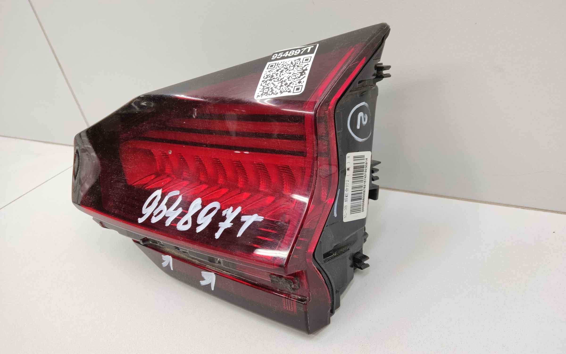 Фонарь задний правый внутренний Geely Atlas Pro