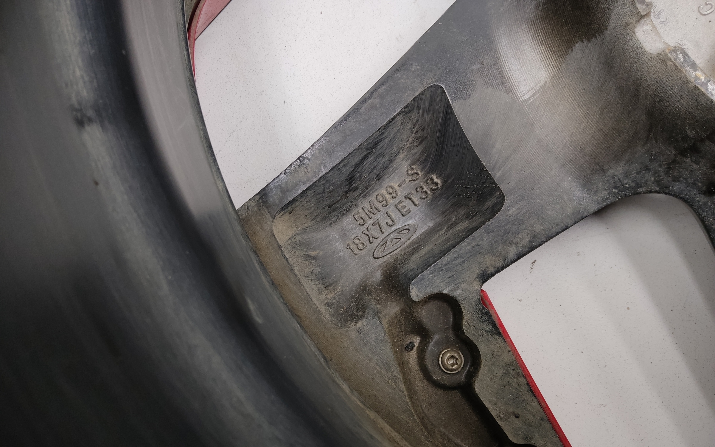 Диск колеса литой Omoda C5 R18 красный