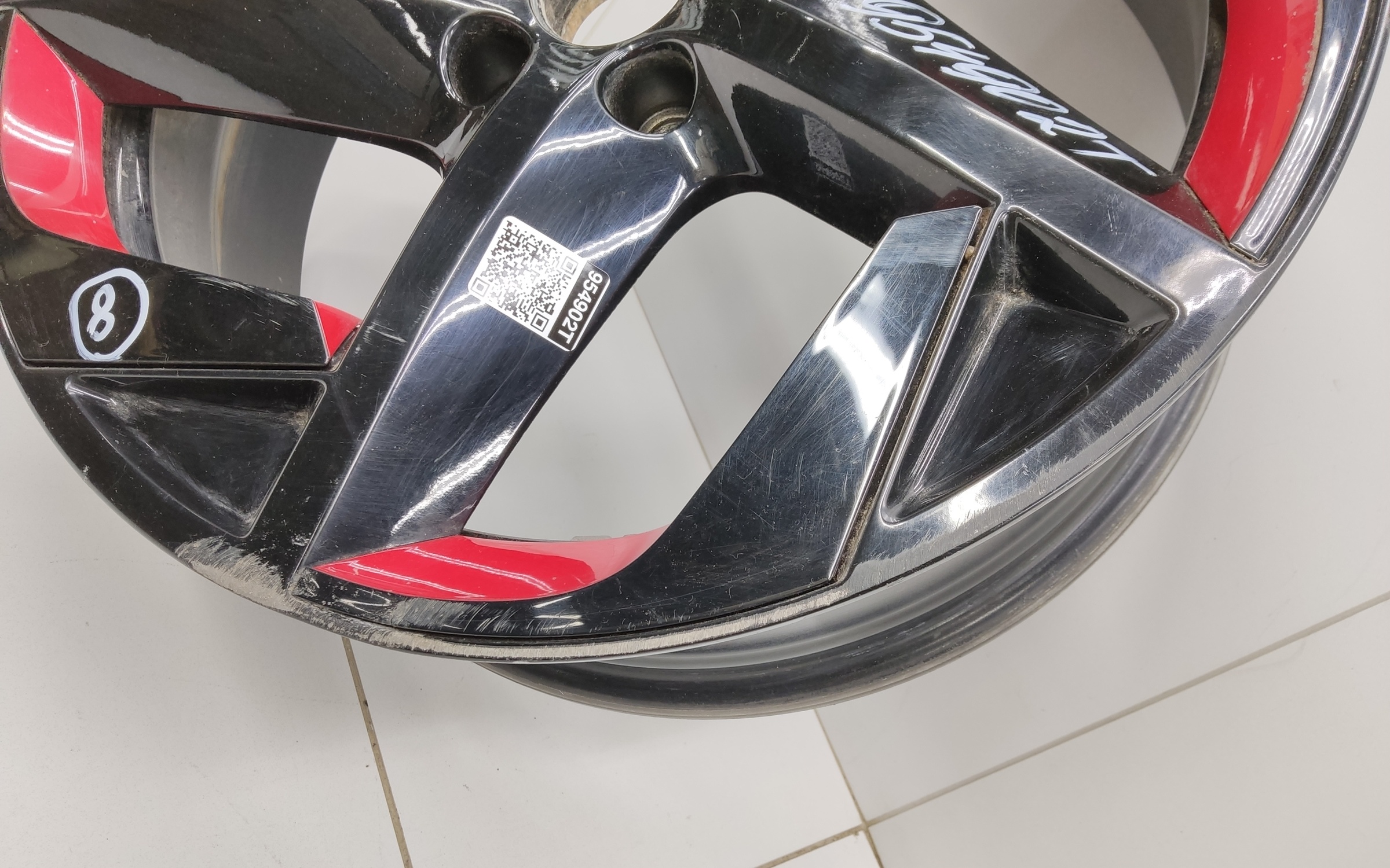 Диск колеса литой Omoda C5 R18 красный