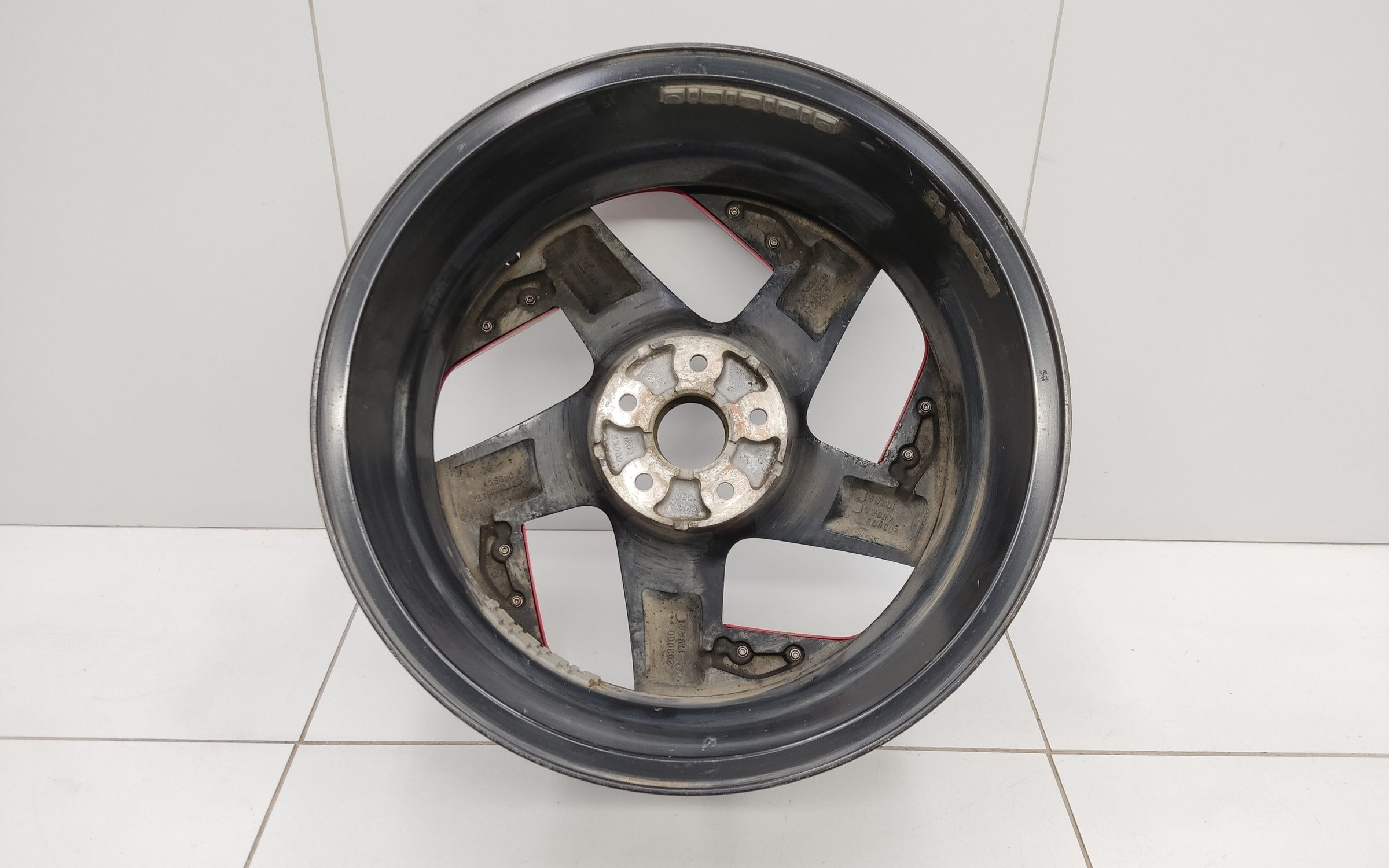 Диск колеса литой Omoda C5 R18 красный