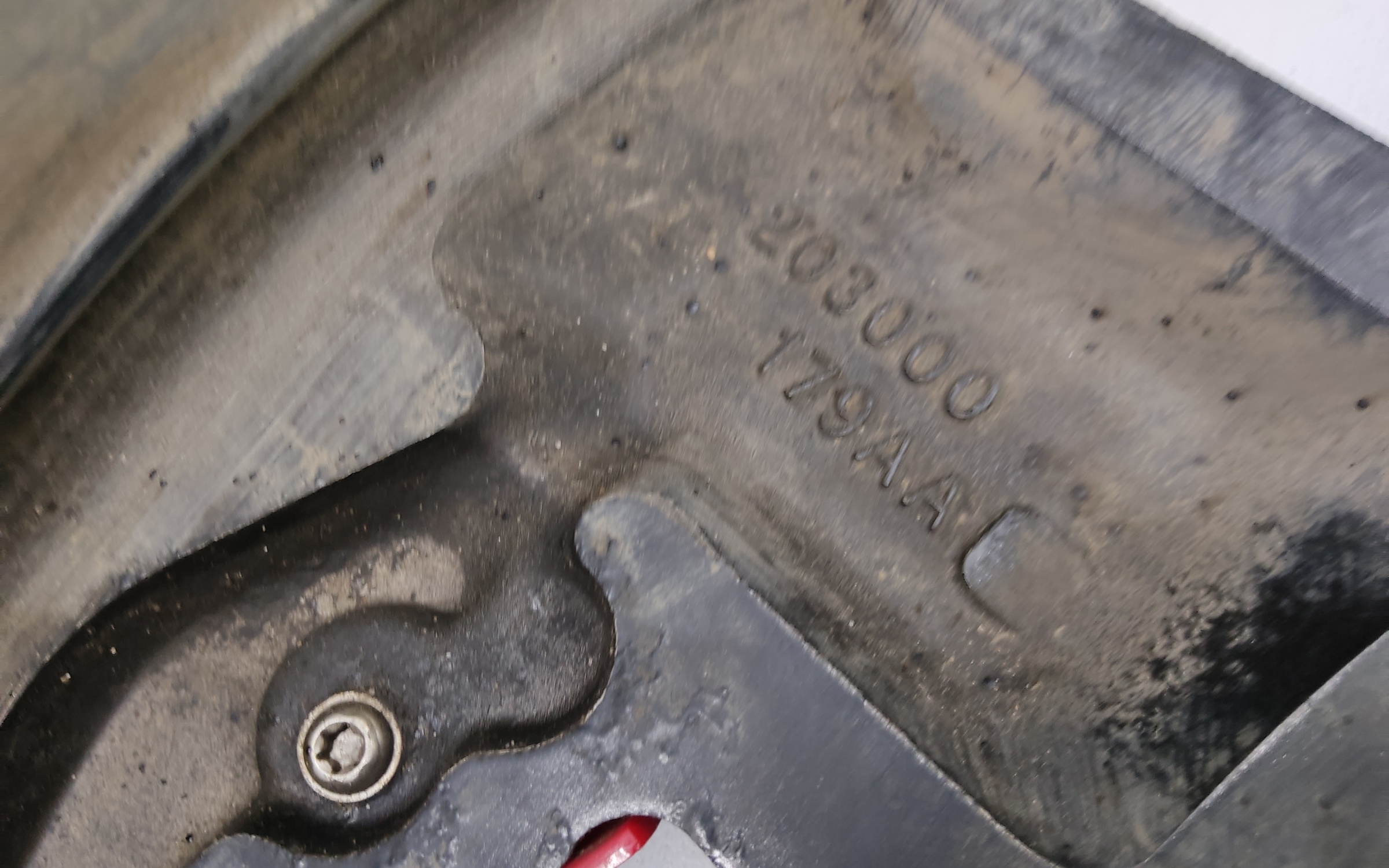 Диск колеса литой Omoda C5 R18 красный