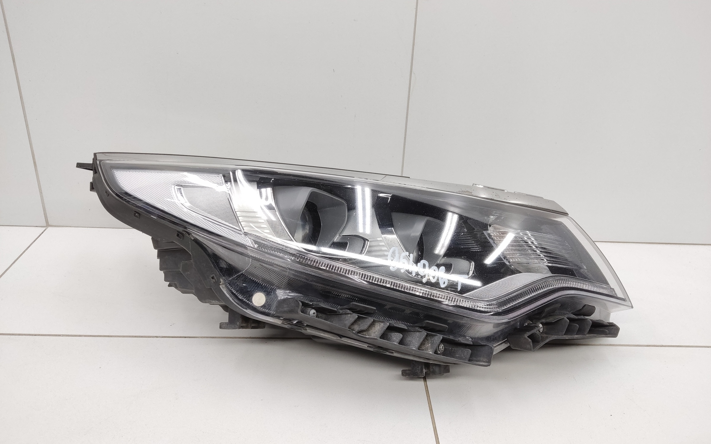 Фара передняя правая KIA Optima 4 Restail LED
