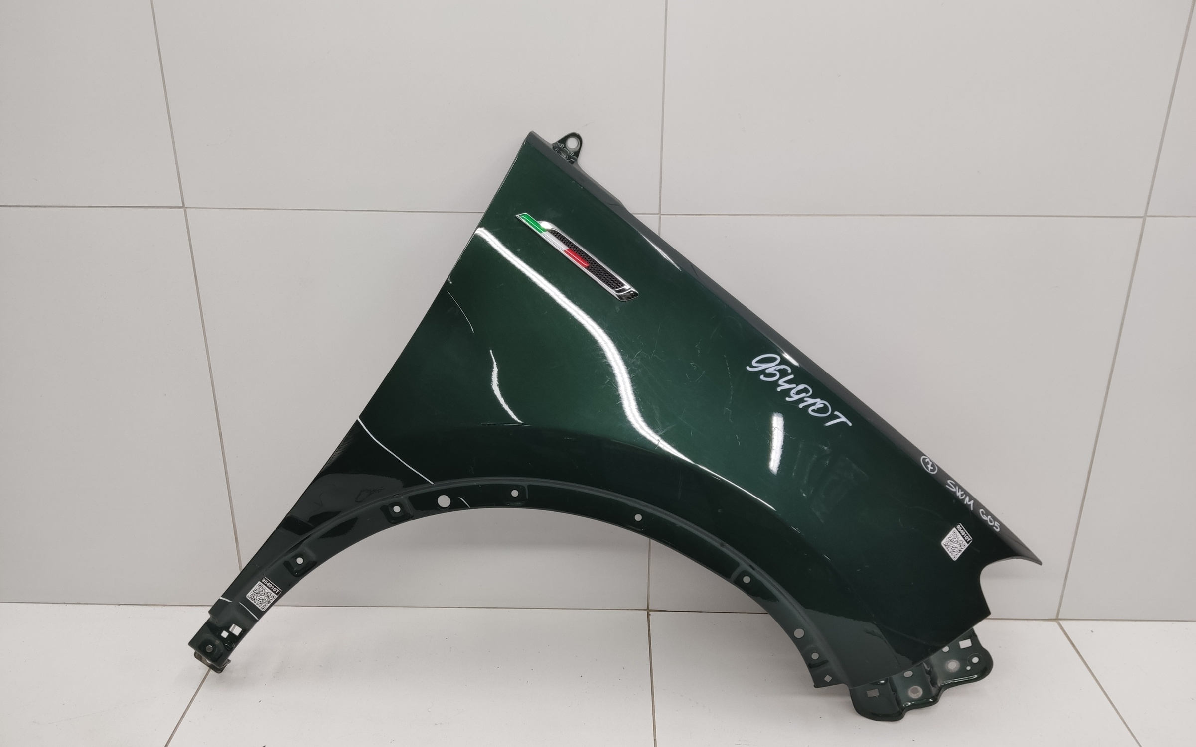 Крыло переднее правое SWM G05 Pro