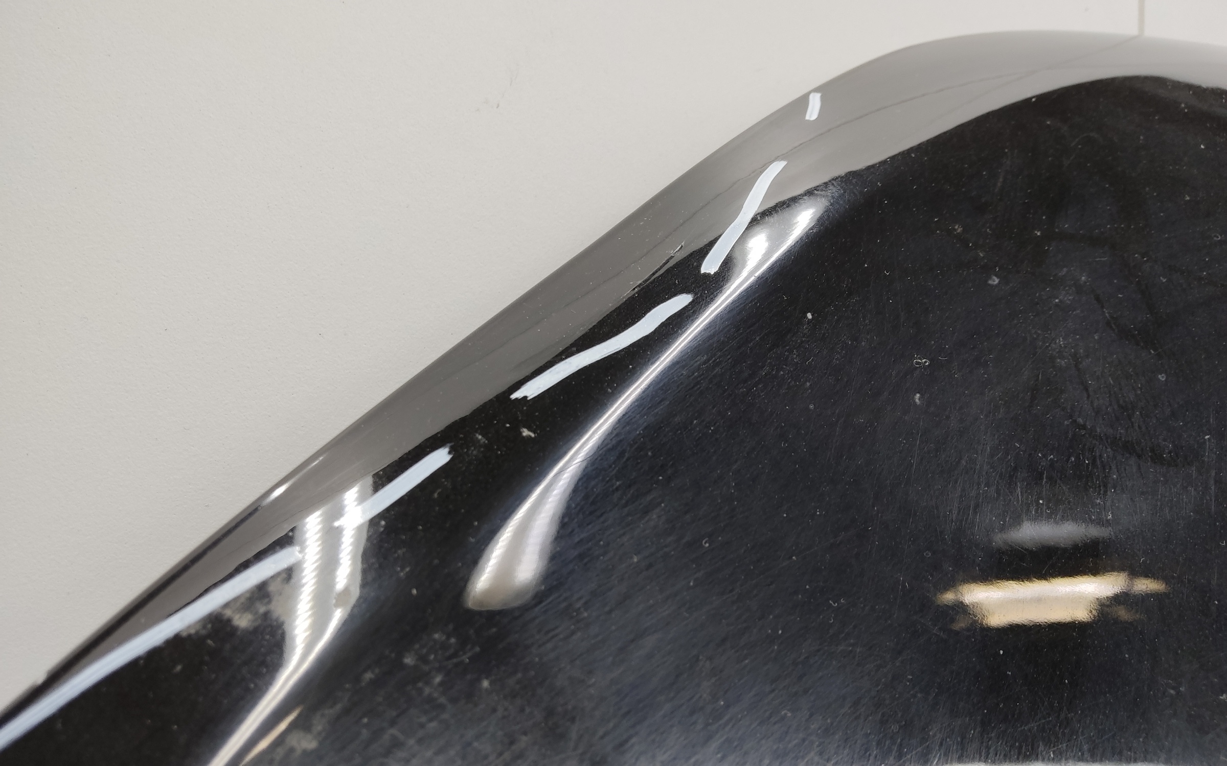 Капот Lada Vesta