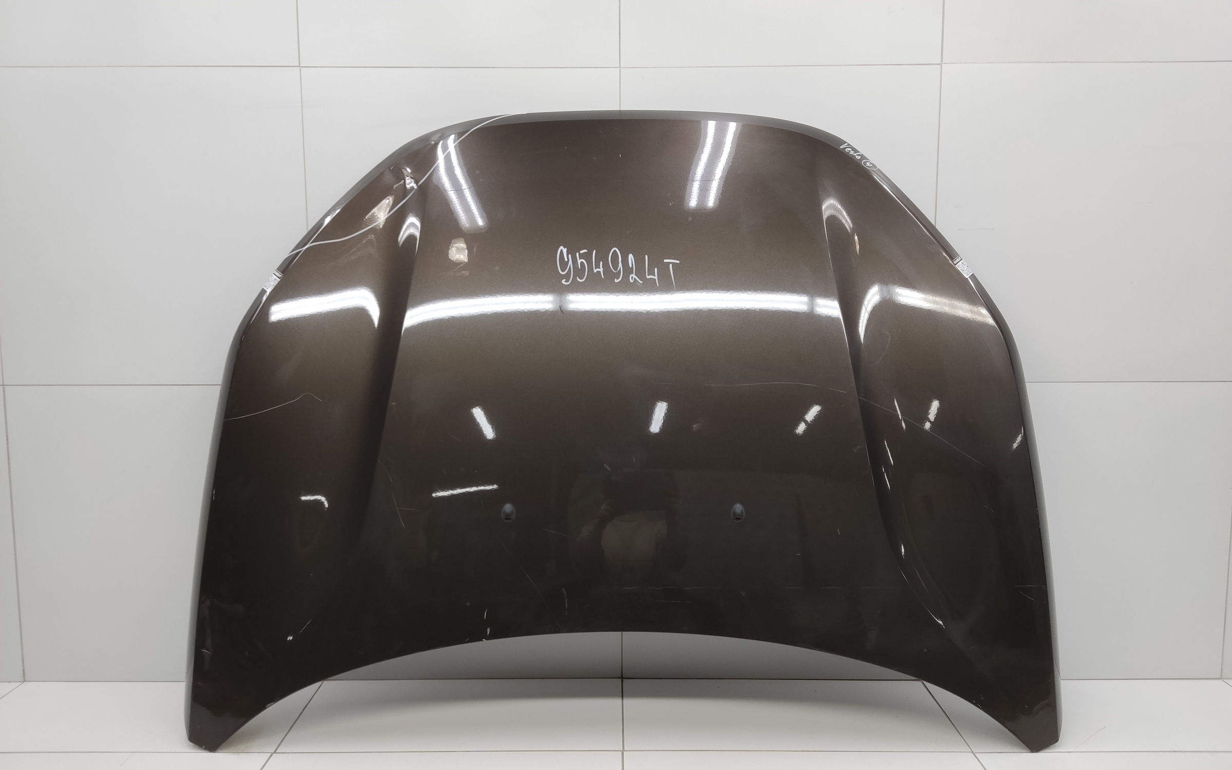 Капот Lada Vesta