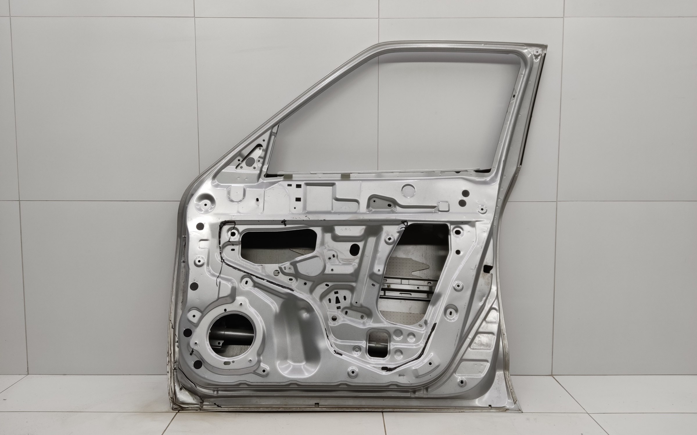 Дверь передняя правая Nissan Juke