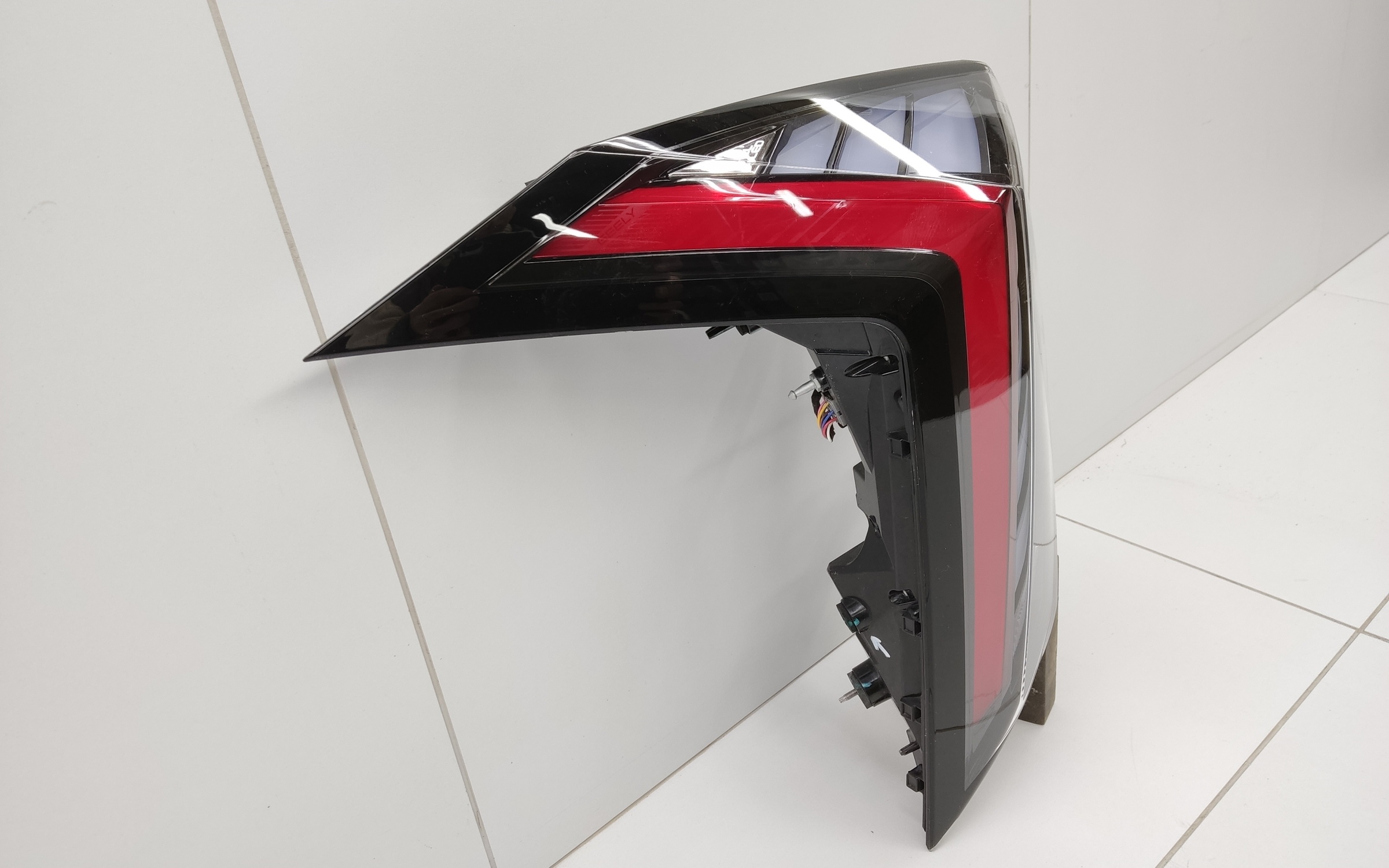 Фонарь задний левый наружный Geely Atlas 2 LED