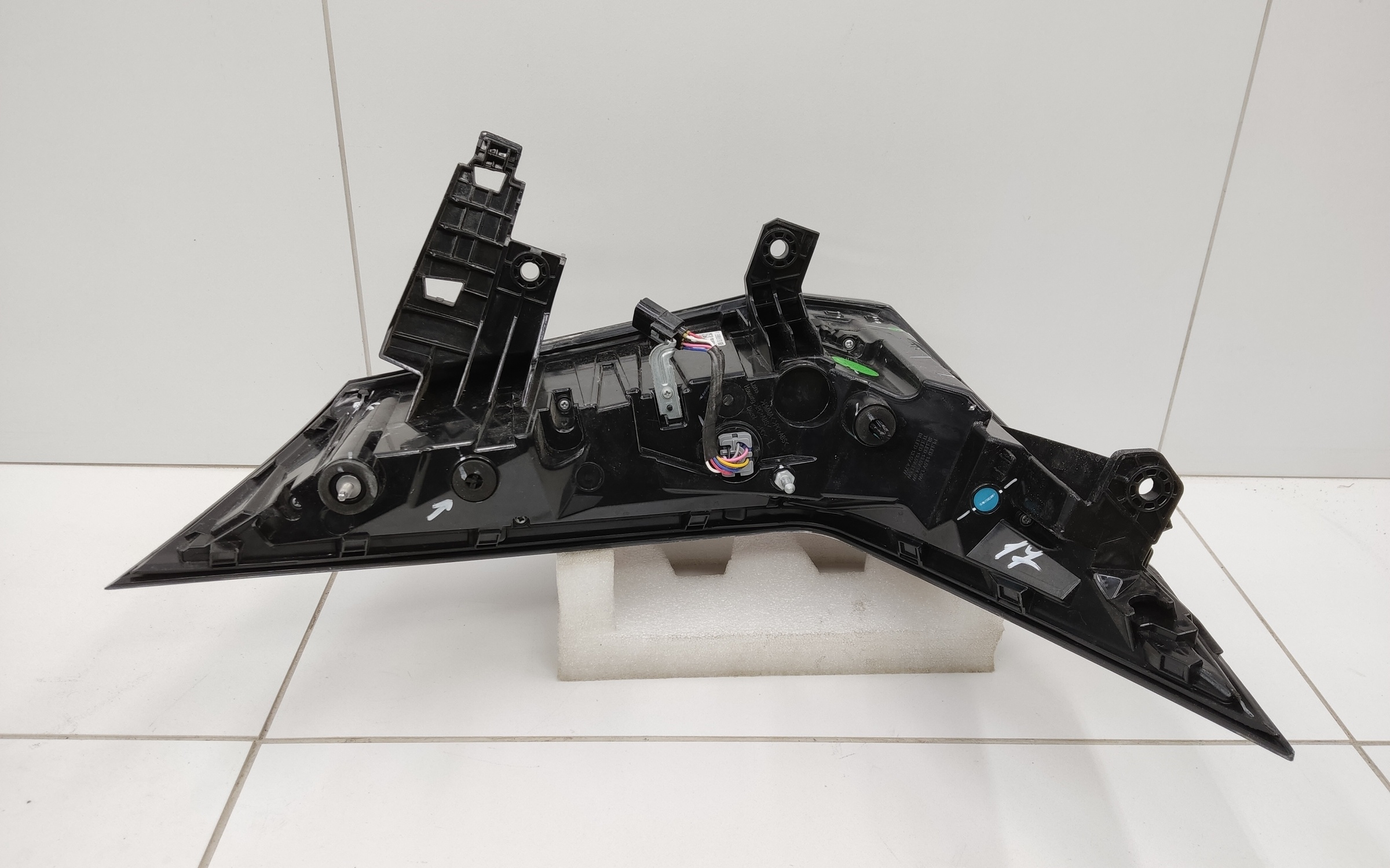 Фонарь задний левый наружный Geely Atlas 2 LED