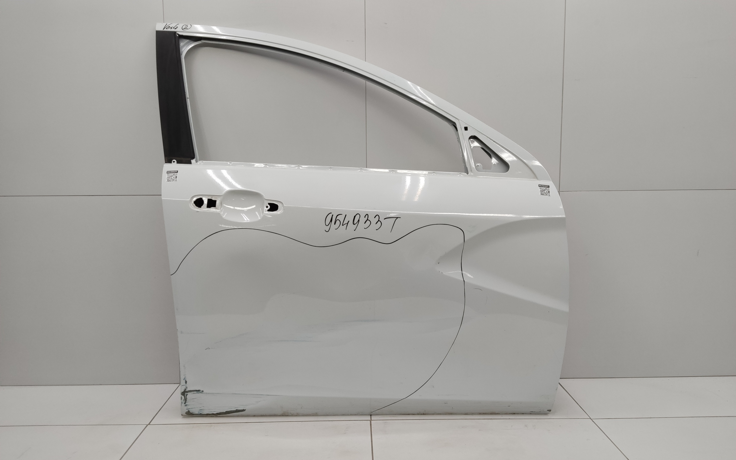 Дверь передняя правая Lada Vesta