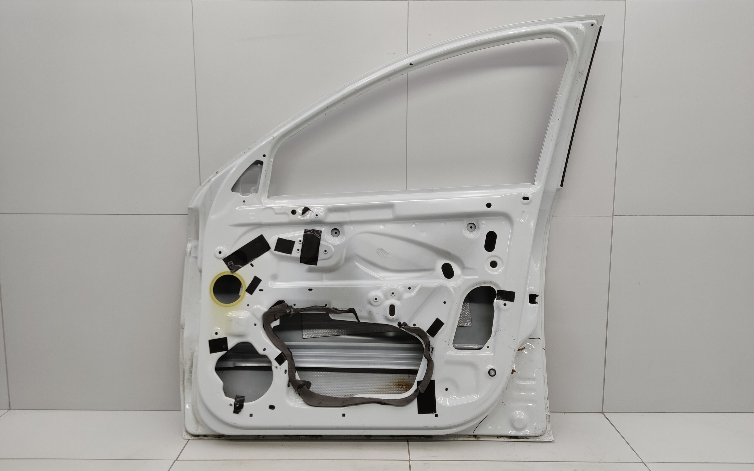 Дверь передняя правая Lada Vesta