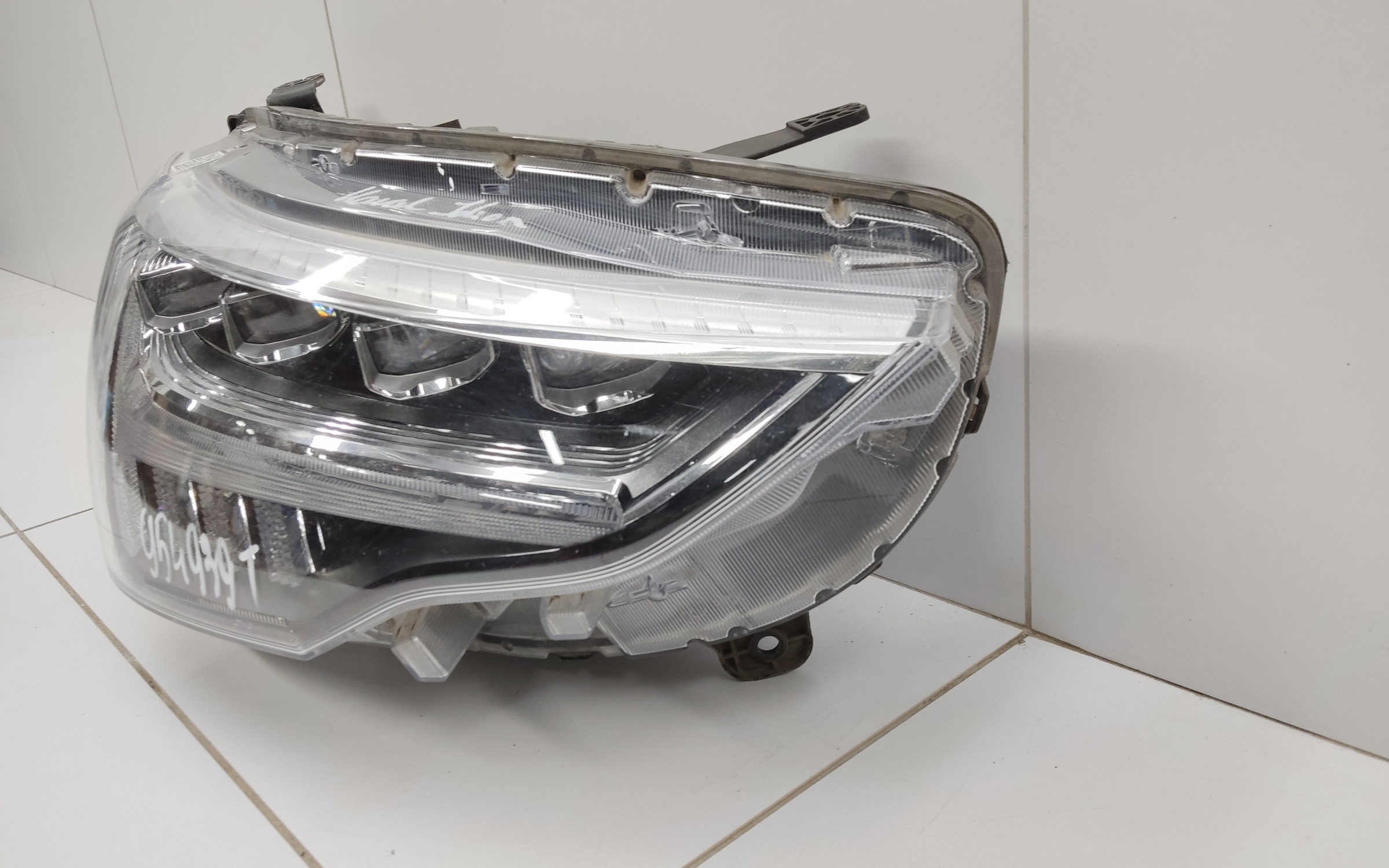 Фара передняя правая Haval Jolion LED