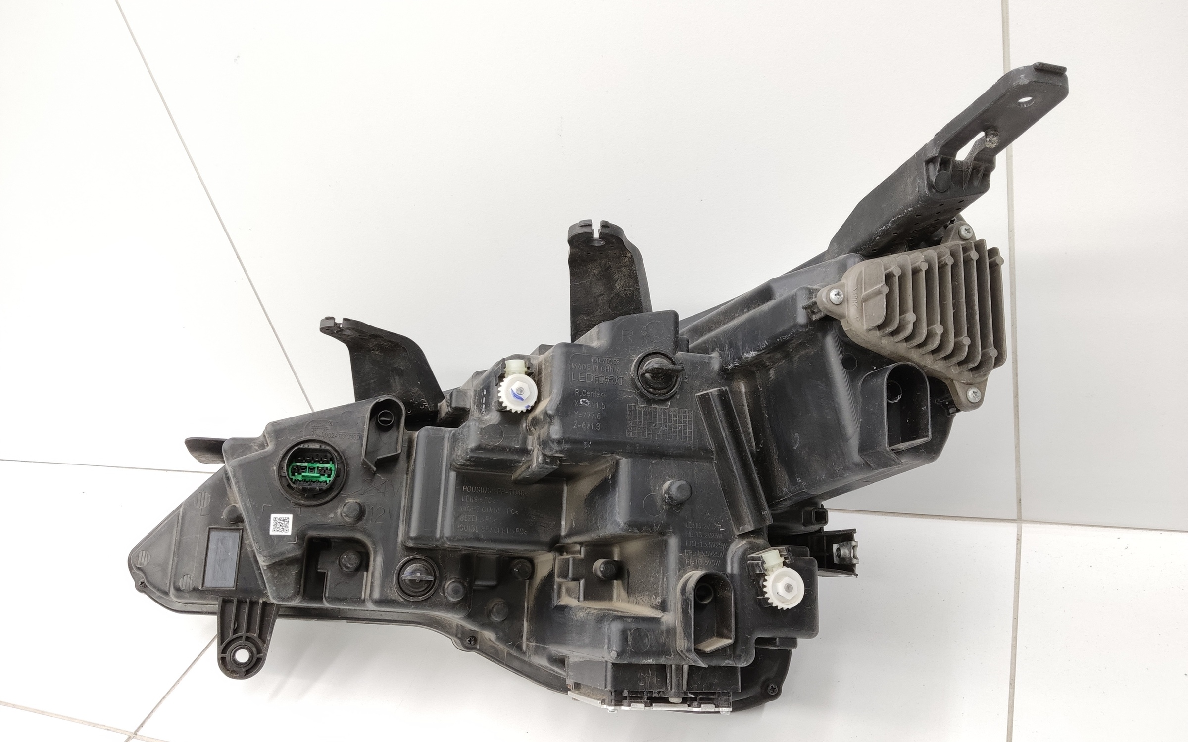 Фара передняя правая GAC GS5 LED