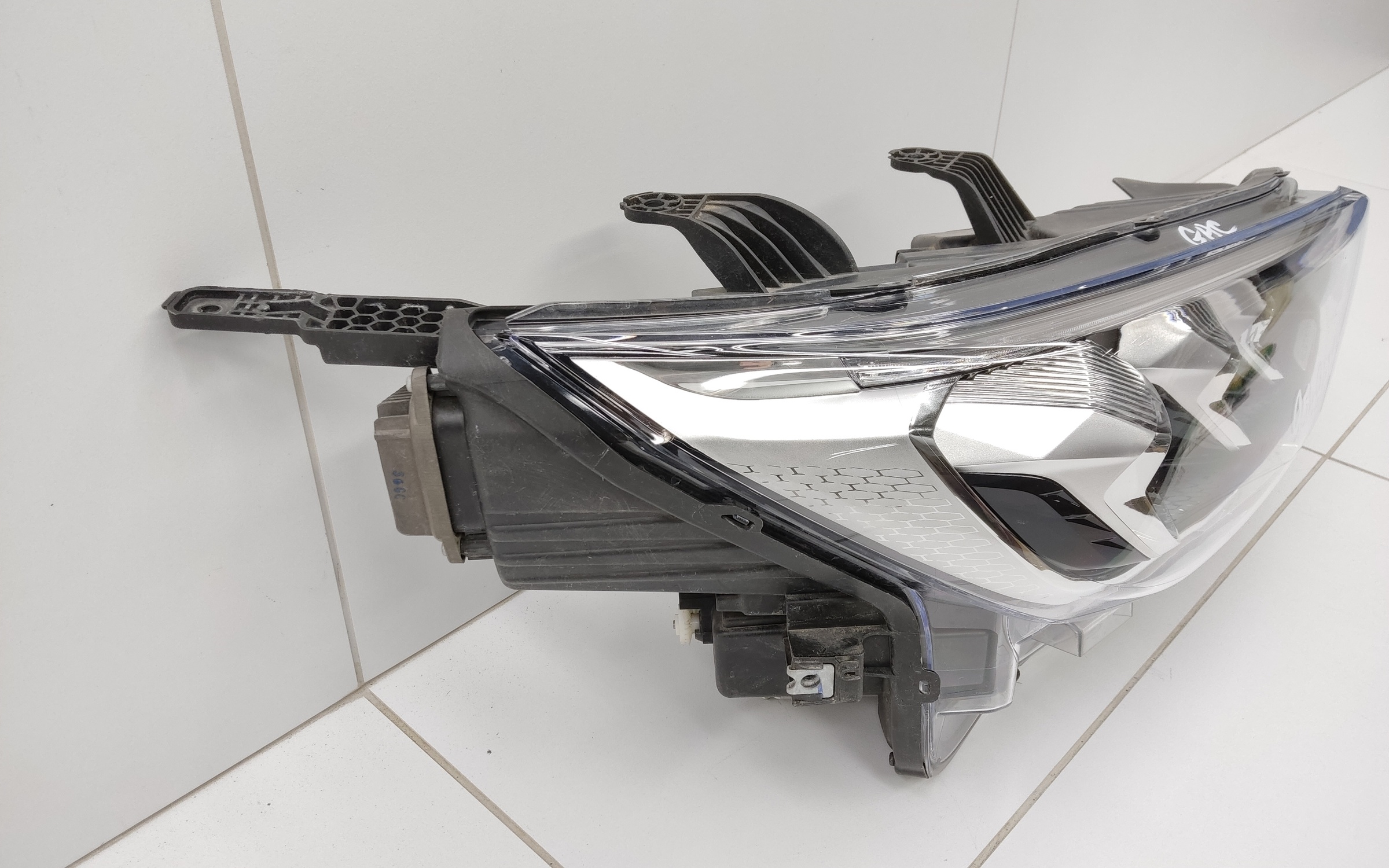 Фара передняя правая GAC GS5 LED