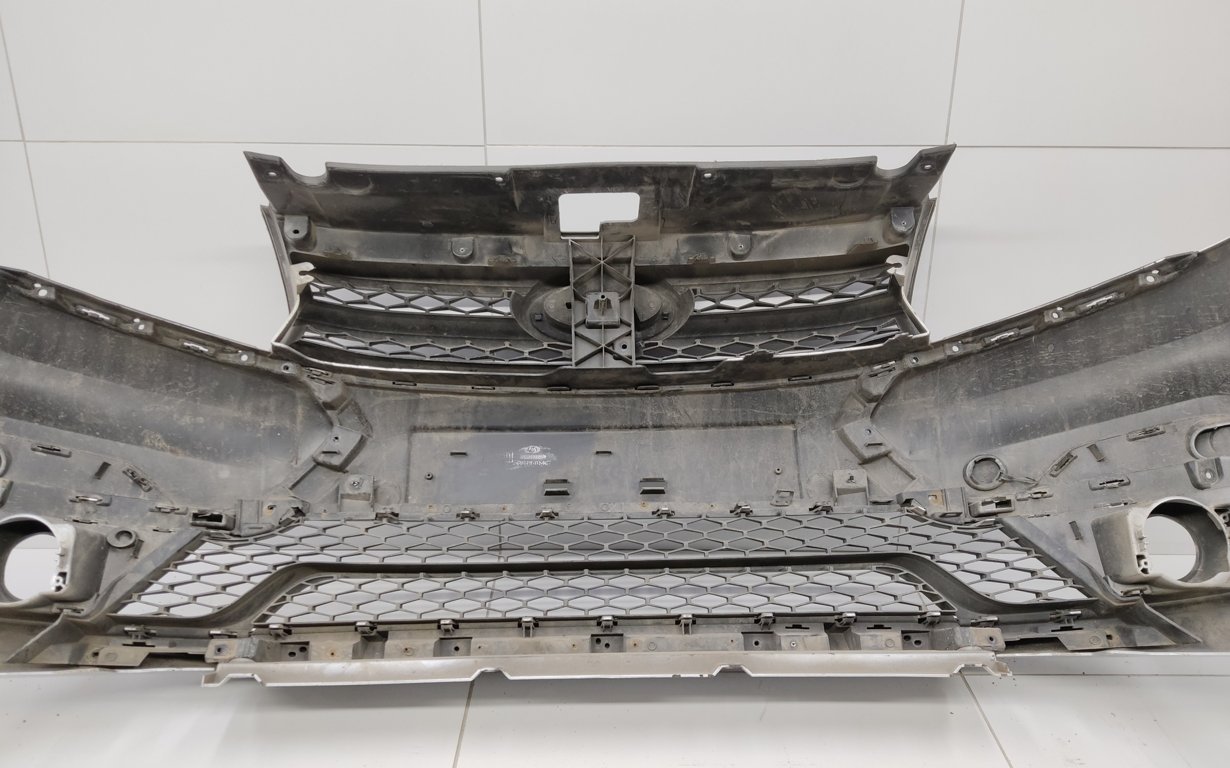 Бампер передний Lada Largus 1 Restail