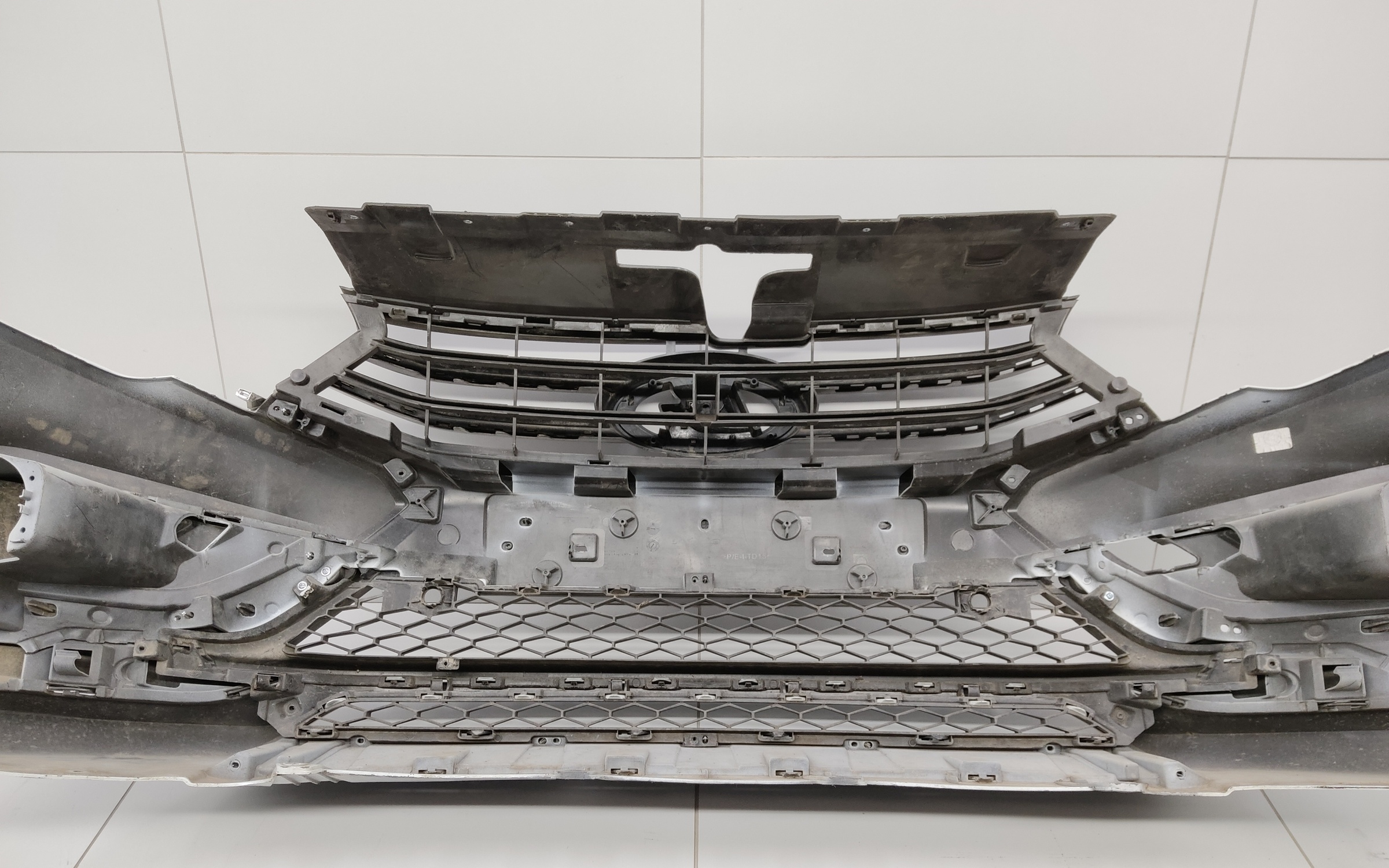 Бампер передний Lada Vesta 1 Restail