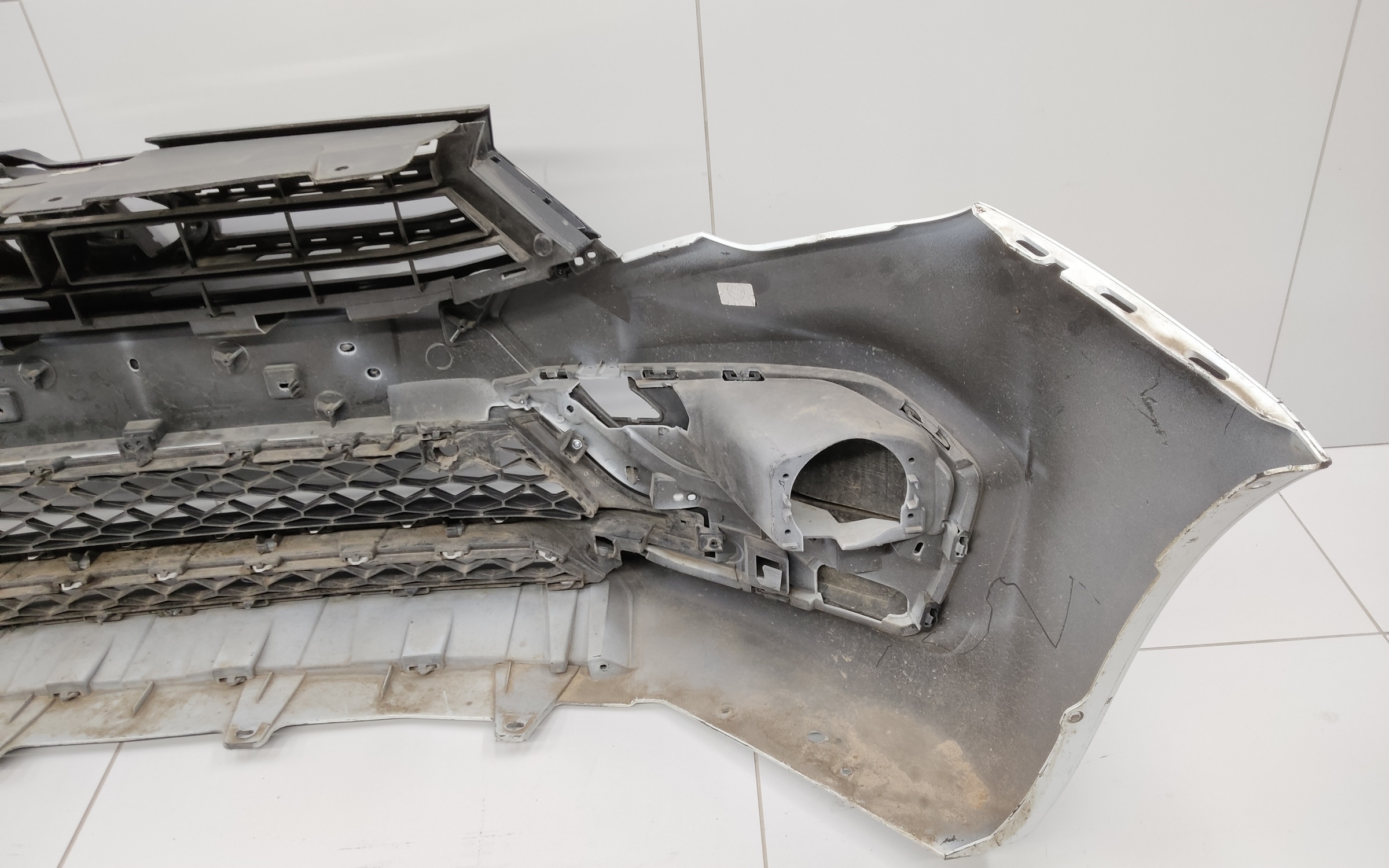 Бампер передний Lada Vesta 1 Restail