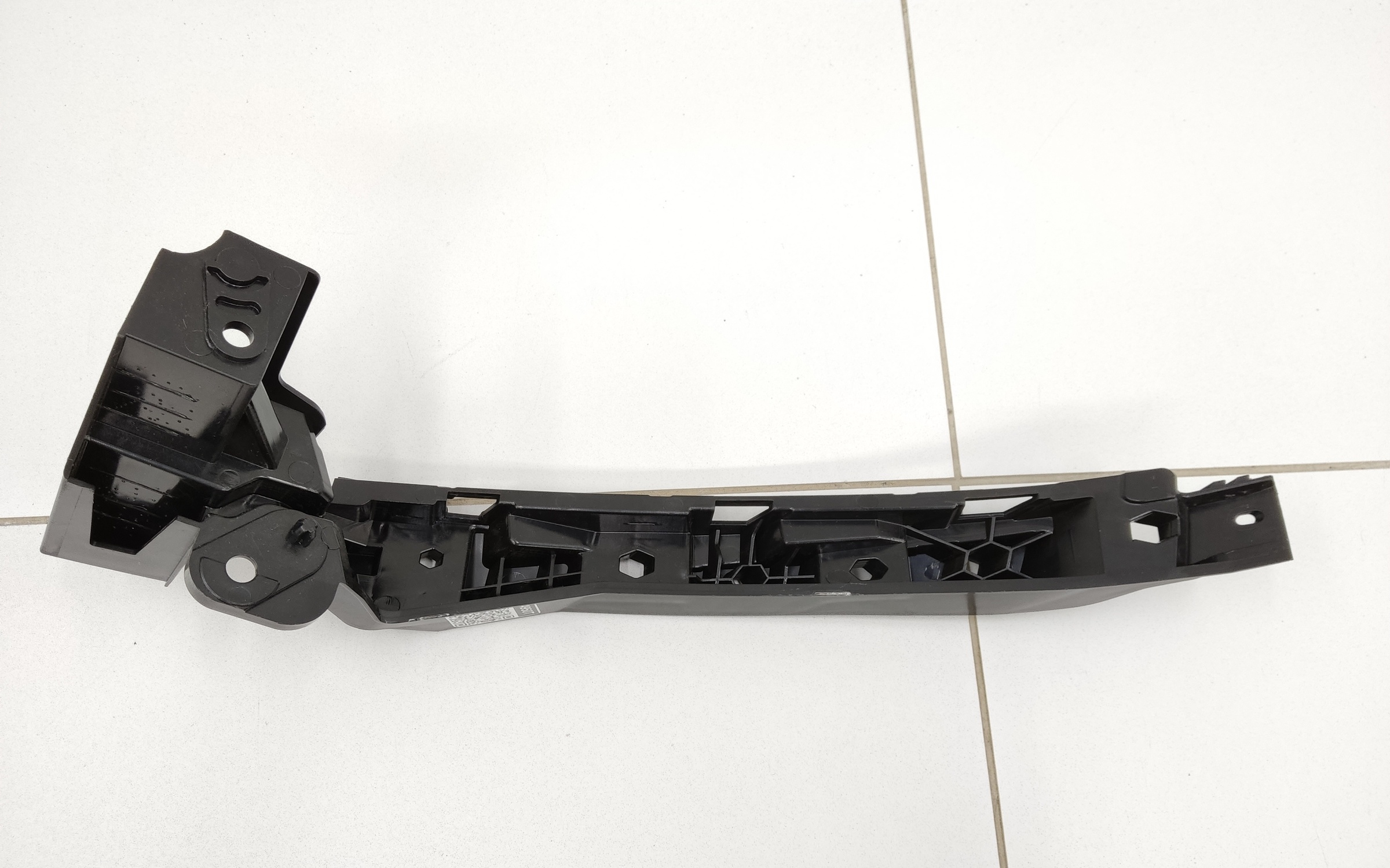 Кронштейн переднего бампера правый Chery Tiggo 7 Pro Max