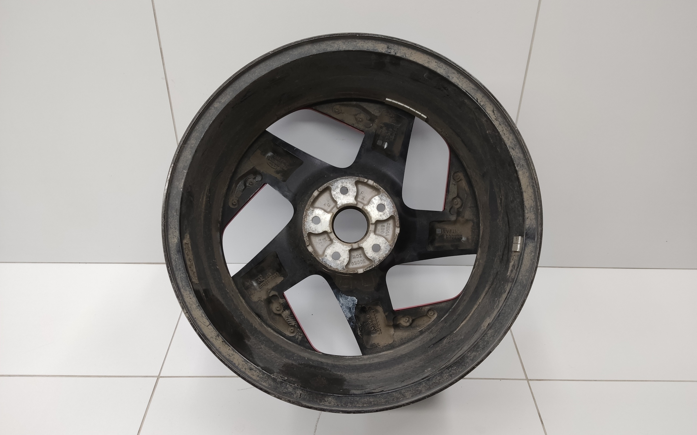 Диск колеса литой Omoda C5 R18 красный