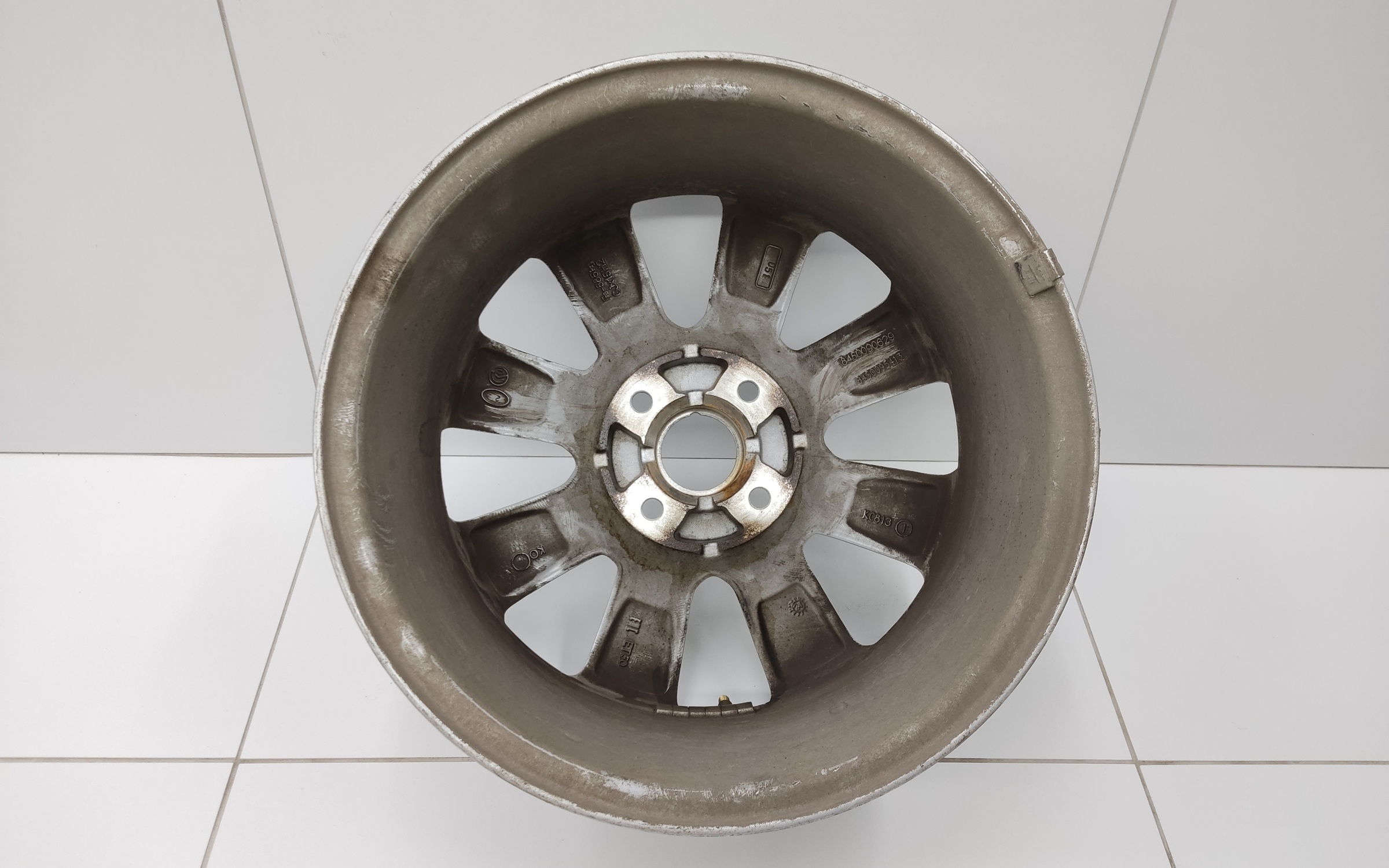 Диск колеса литой Lada Largus Restail R15