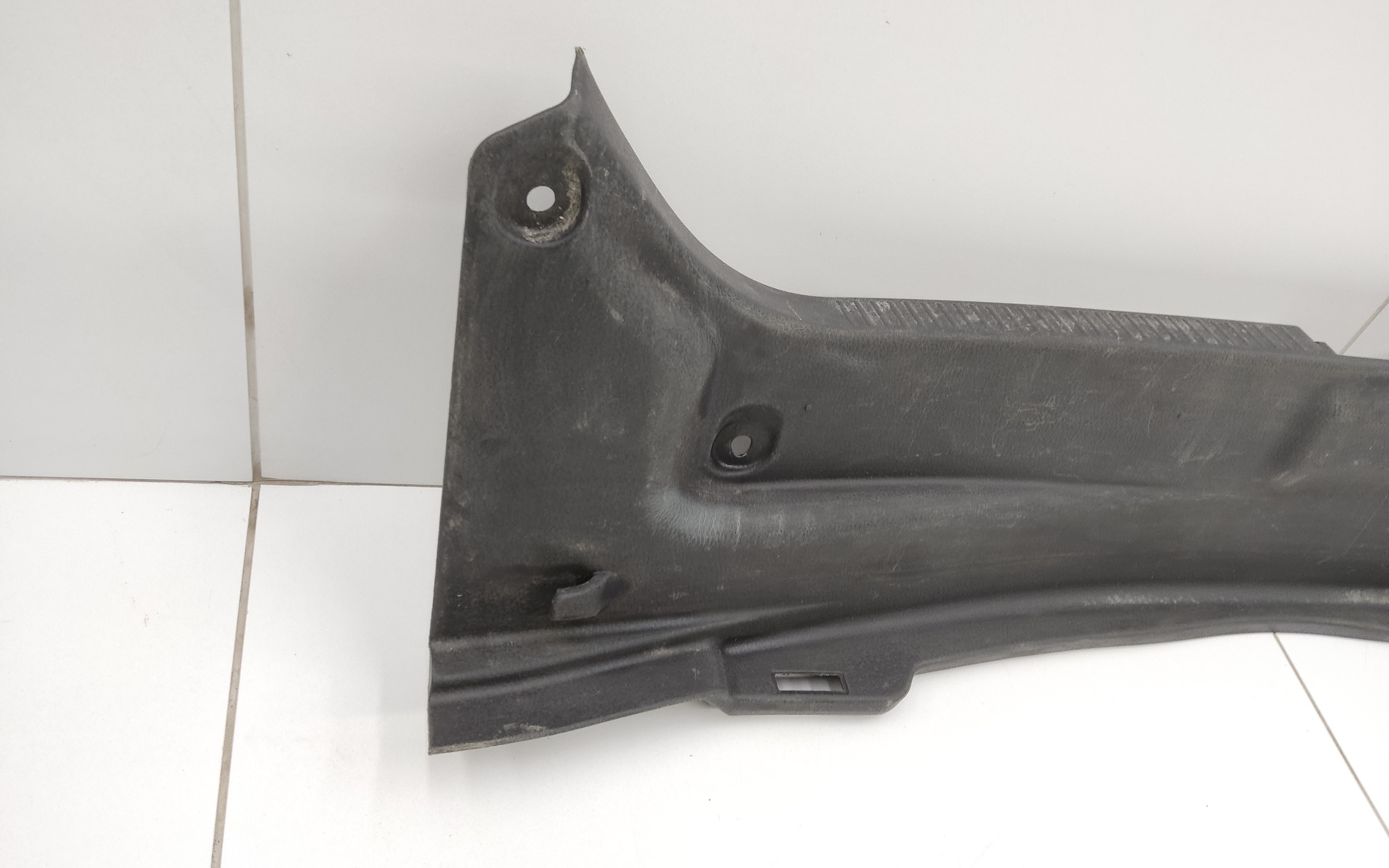 Обшивка задней панели Toyota Camry V70