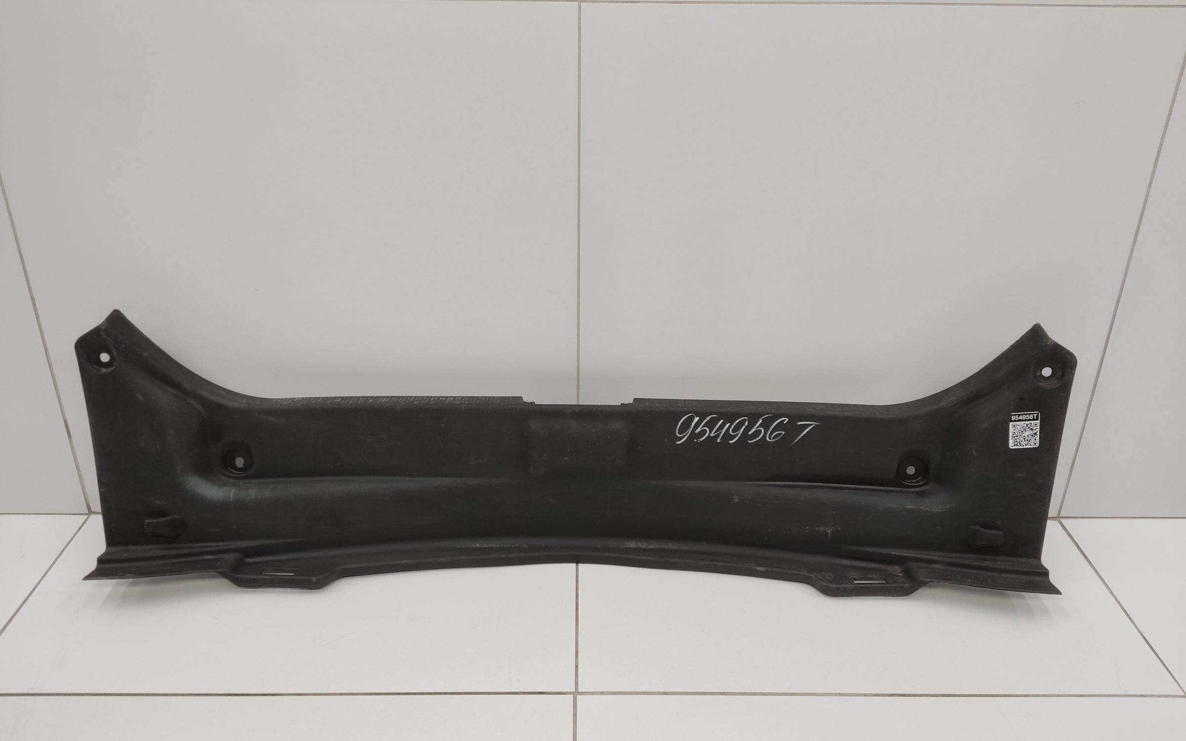 Обшивка задней панели Toyota Camry V70