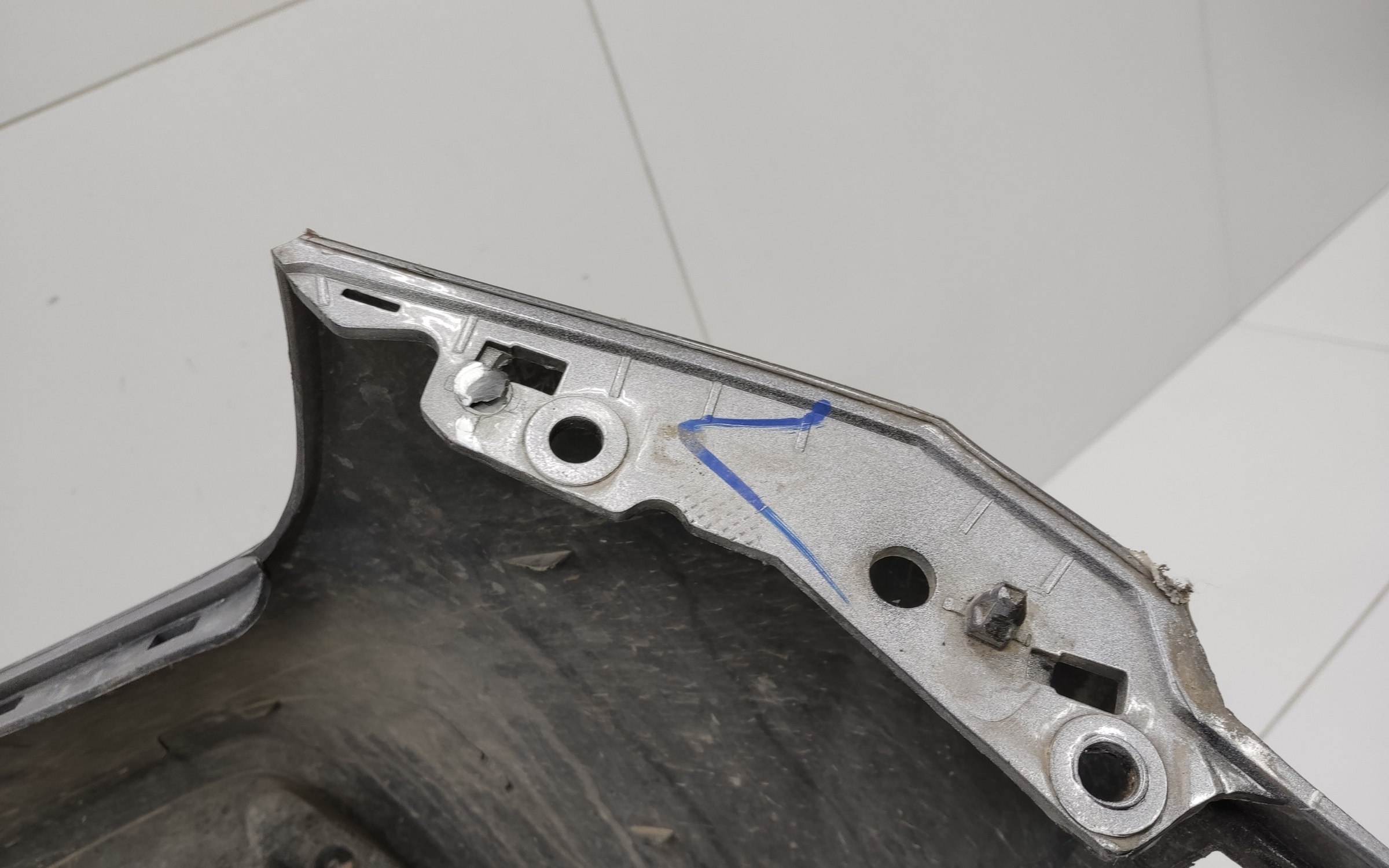 Бампер передний Geely Monjaro