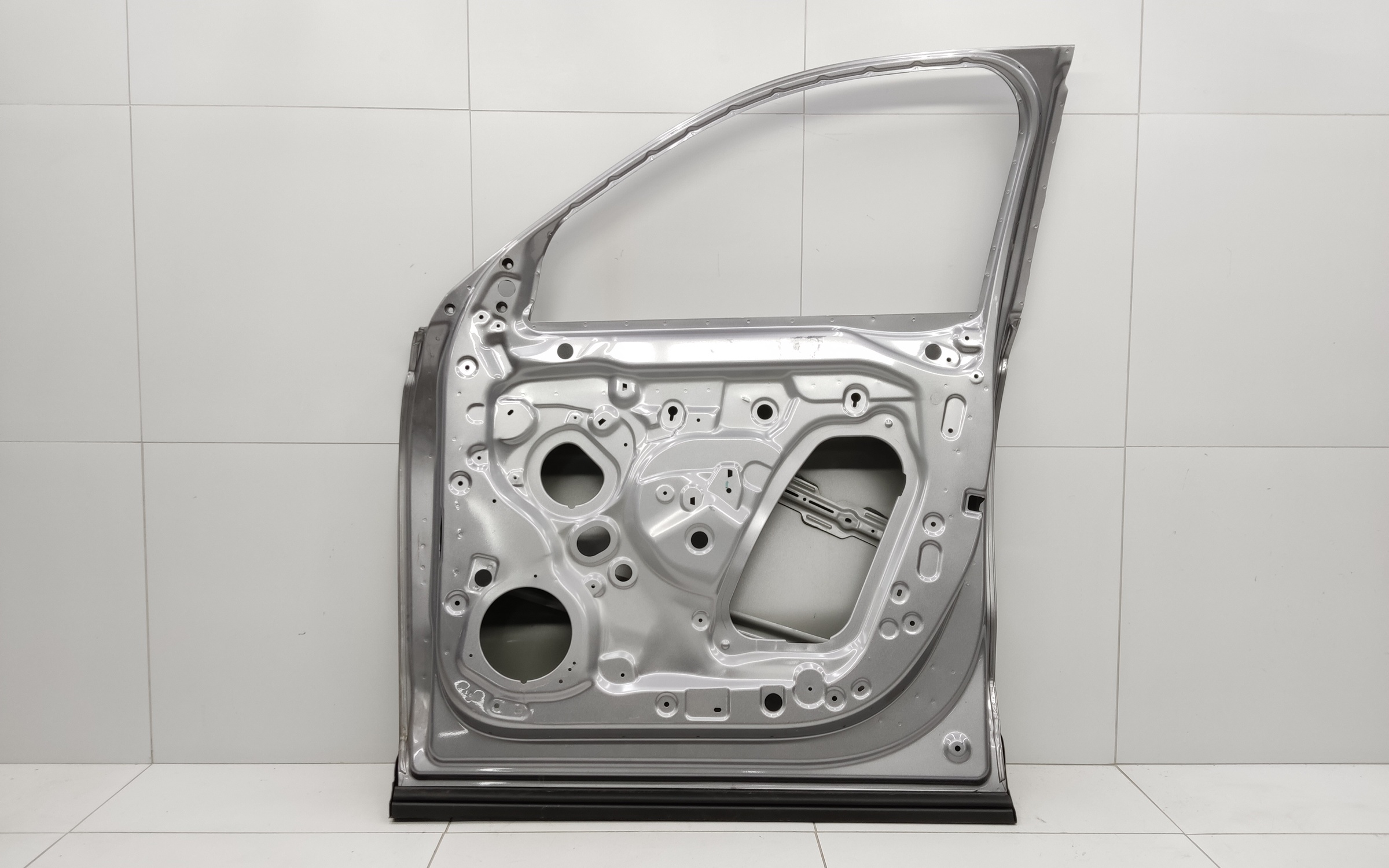 Дверь передняя правая Geely Monjaro