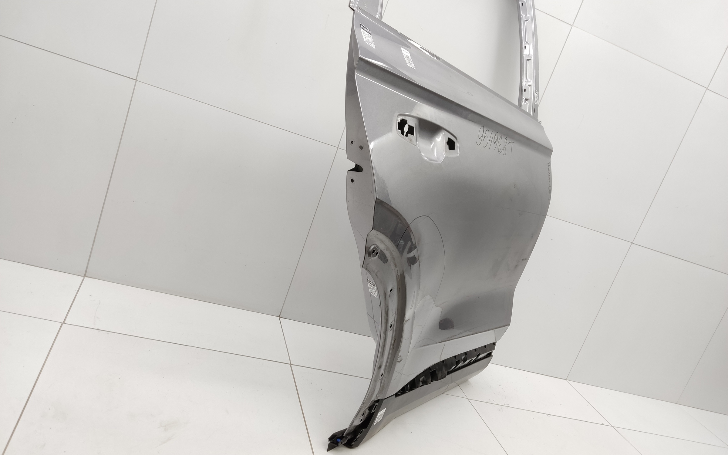 Дверь задняя правая Geely Monjaro