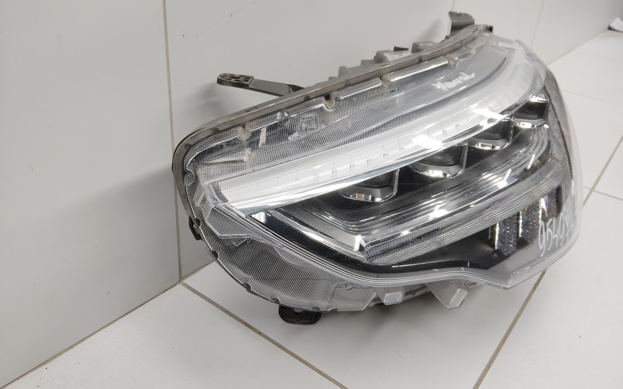 Фара передняя левая Haval Jolion LED