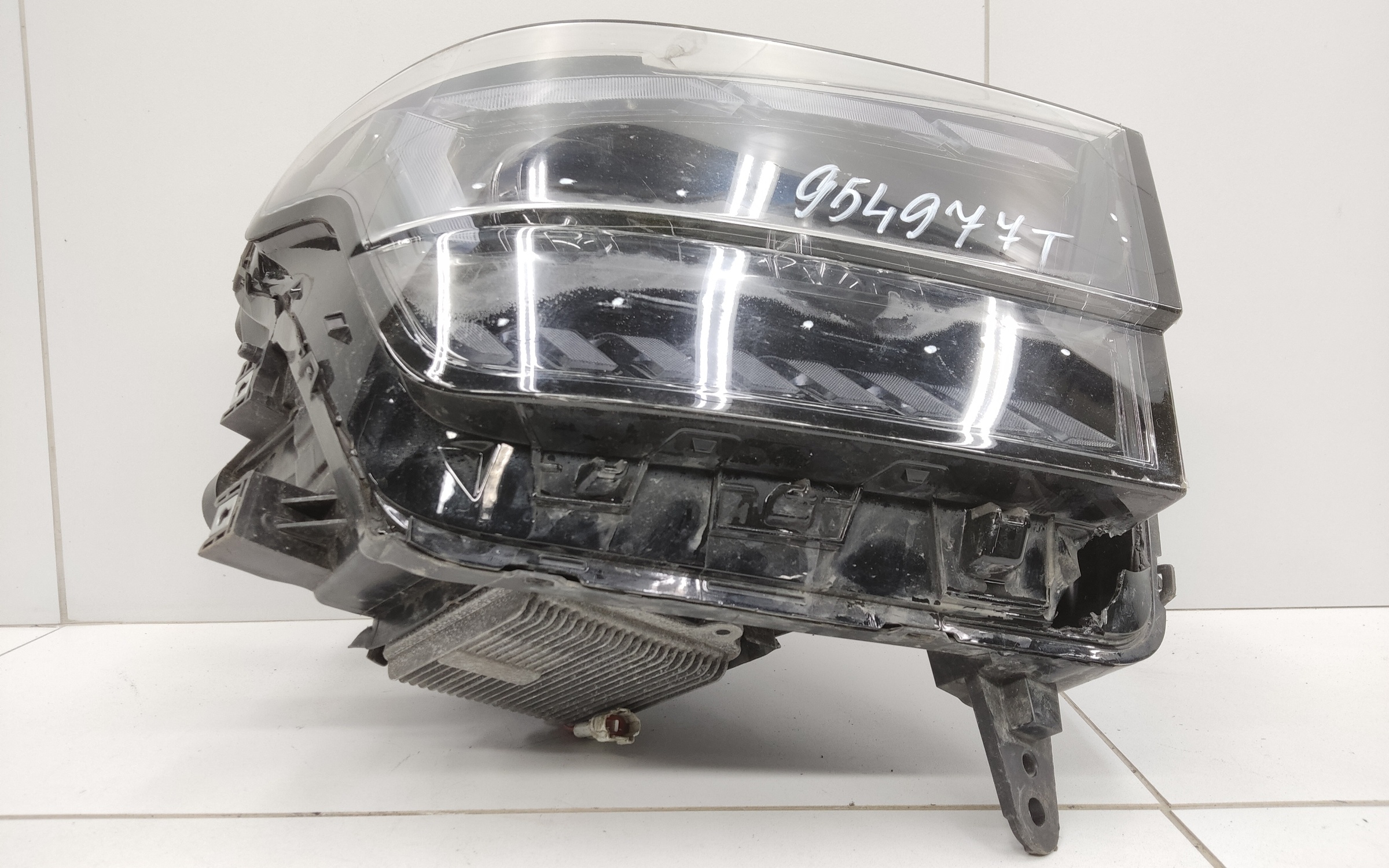 Фара передняя левая Tank 500 LED Черная