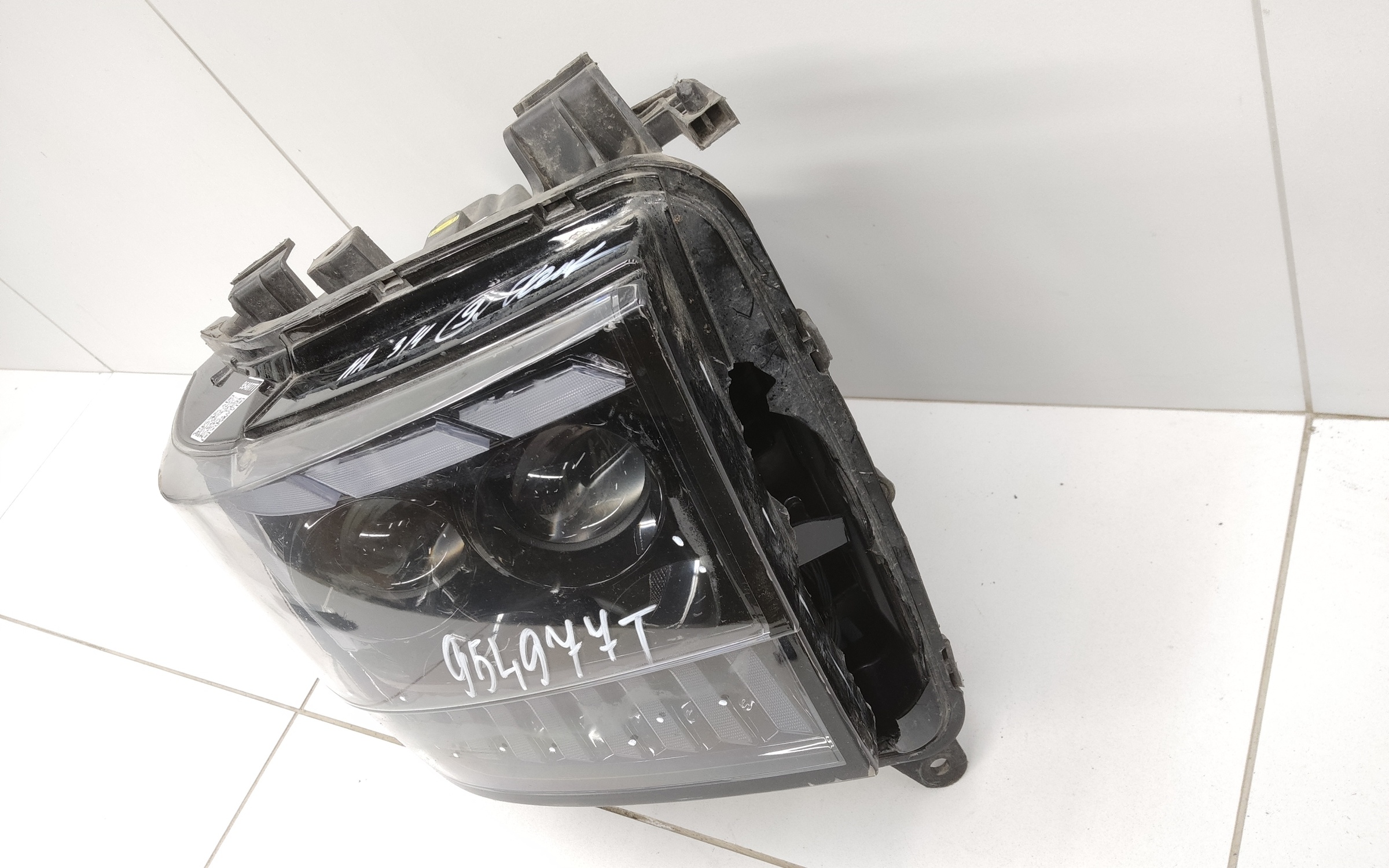 Фара передняя левая Tank 500 LED Черная