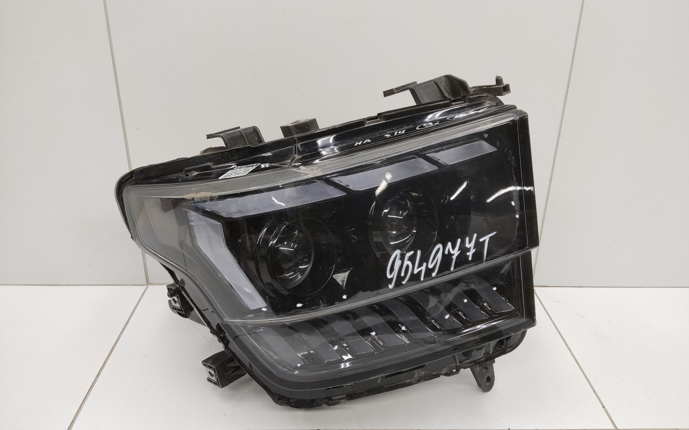 Фара передняя левая Tank 500 LED Черная