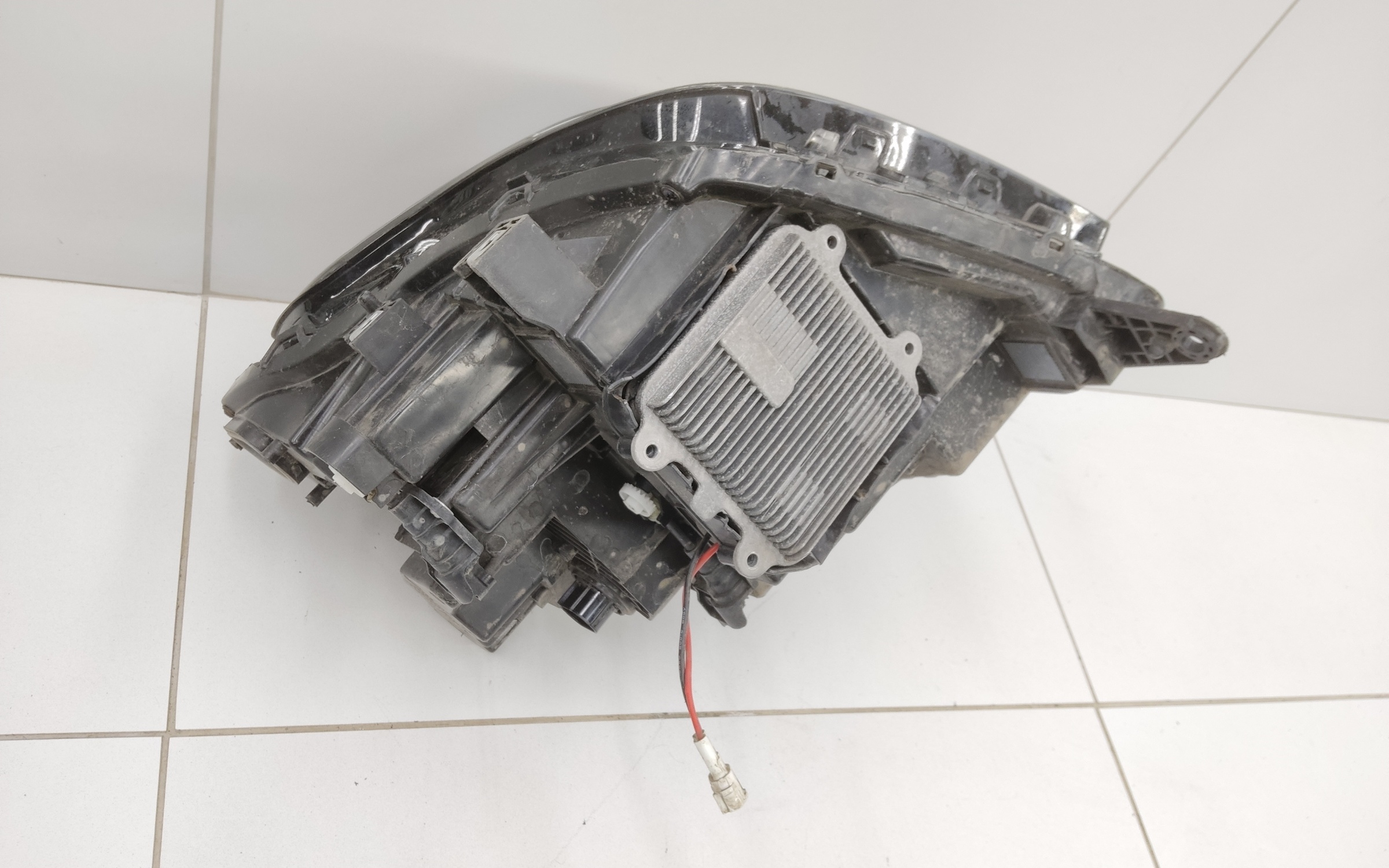 Фара передняя левая Tank 500 LED Черная