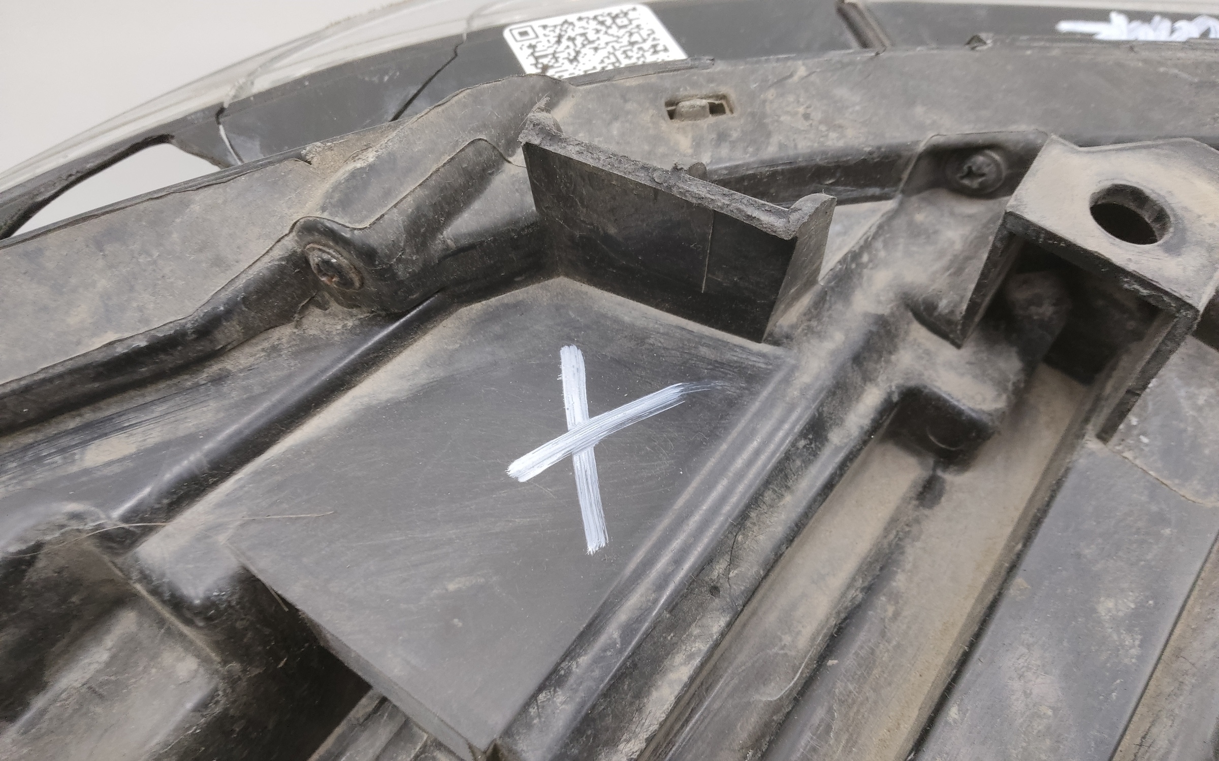 Фара передняя левая Tank 500 LED Черная